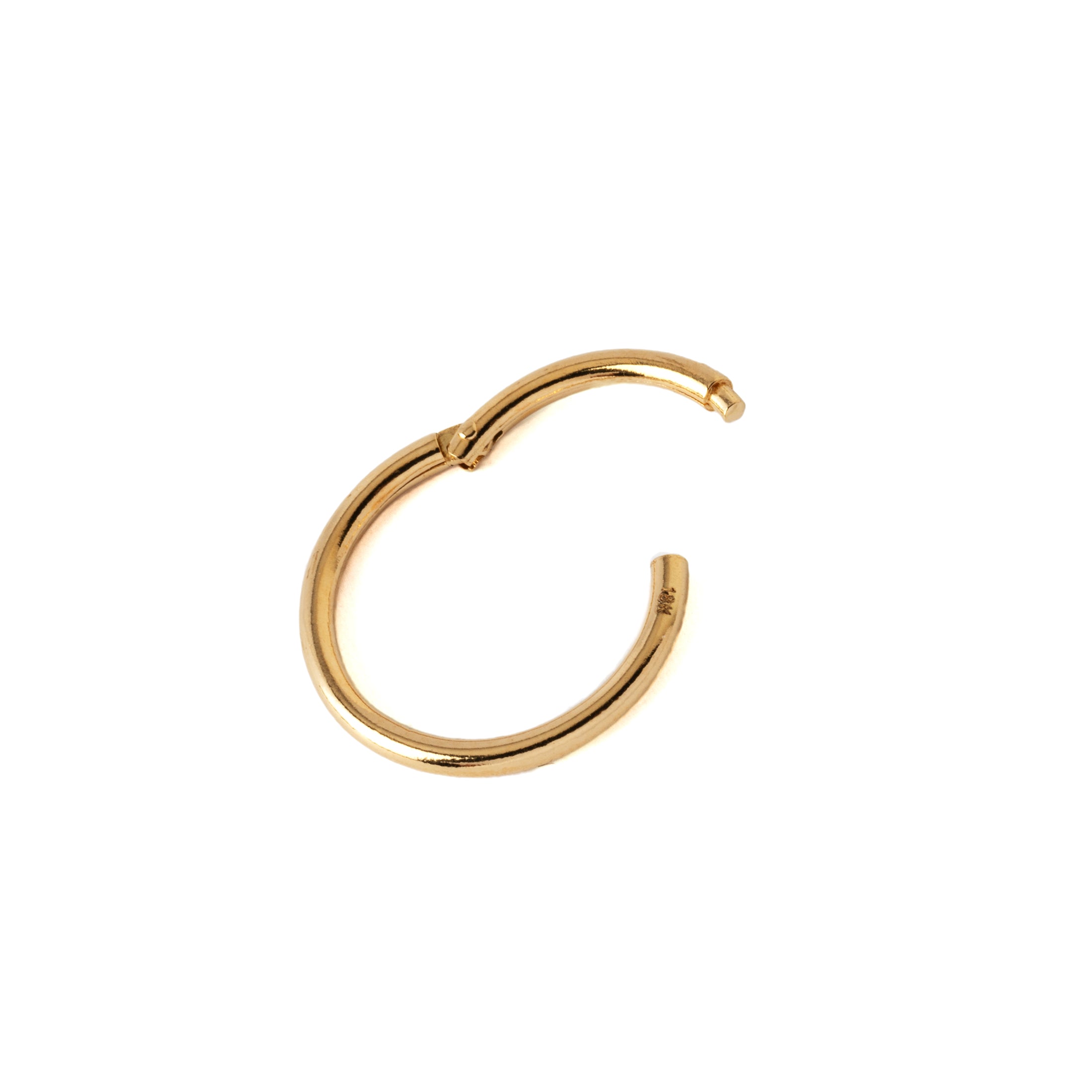 18K Gold Clicker Ring hinged segment closure view