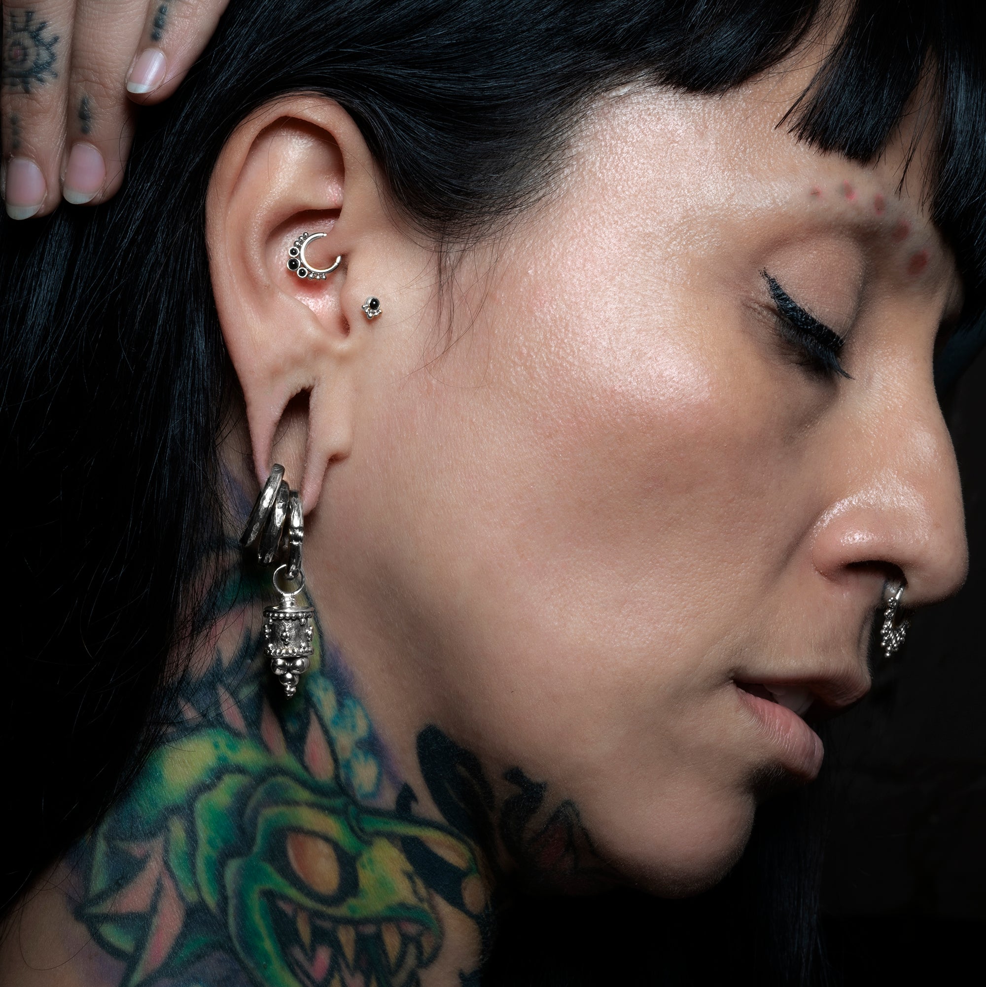 Siti Onyx Septum Clicker