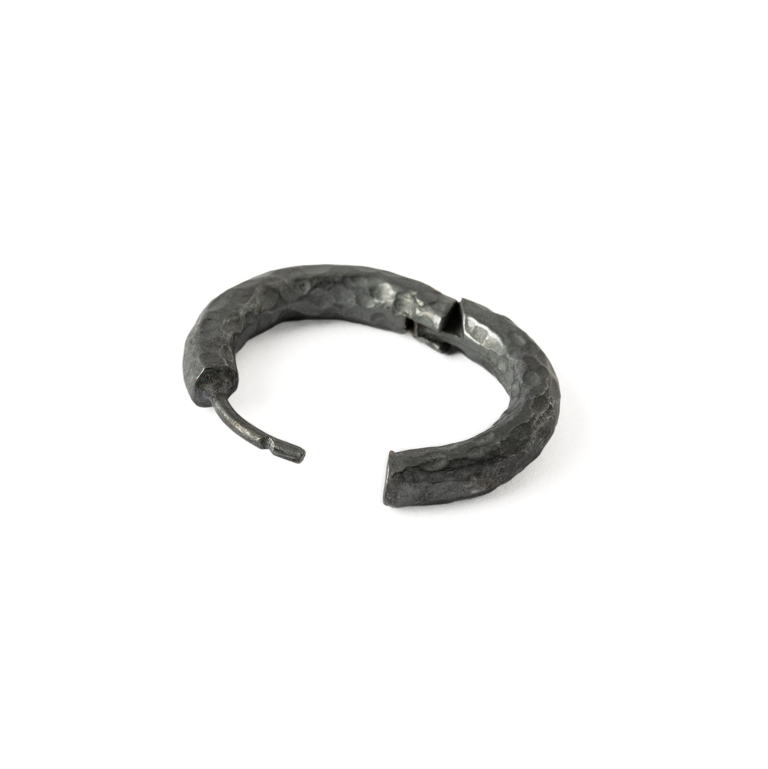 Hammered Black Silver Clicker Hoops closure view
