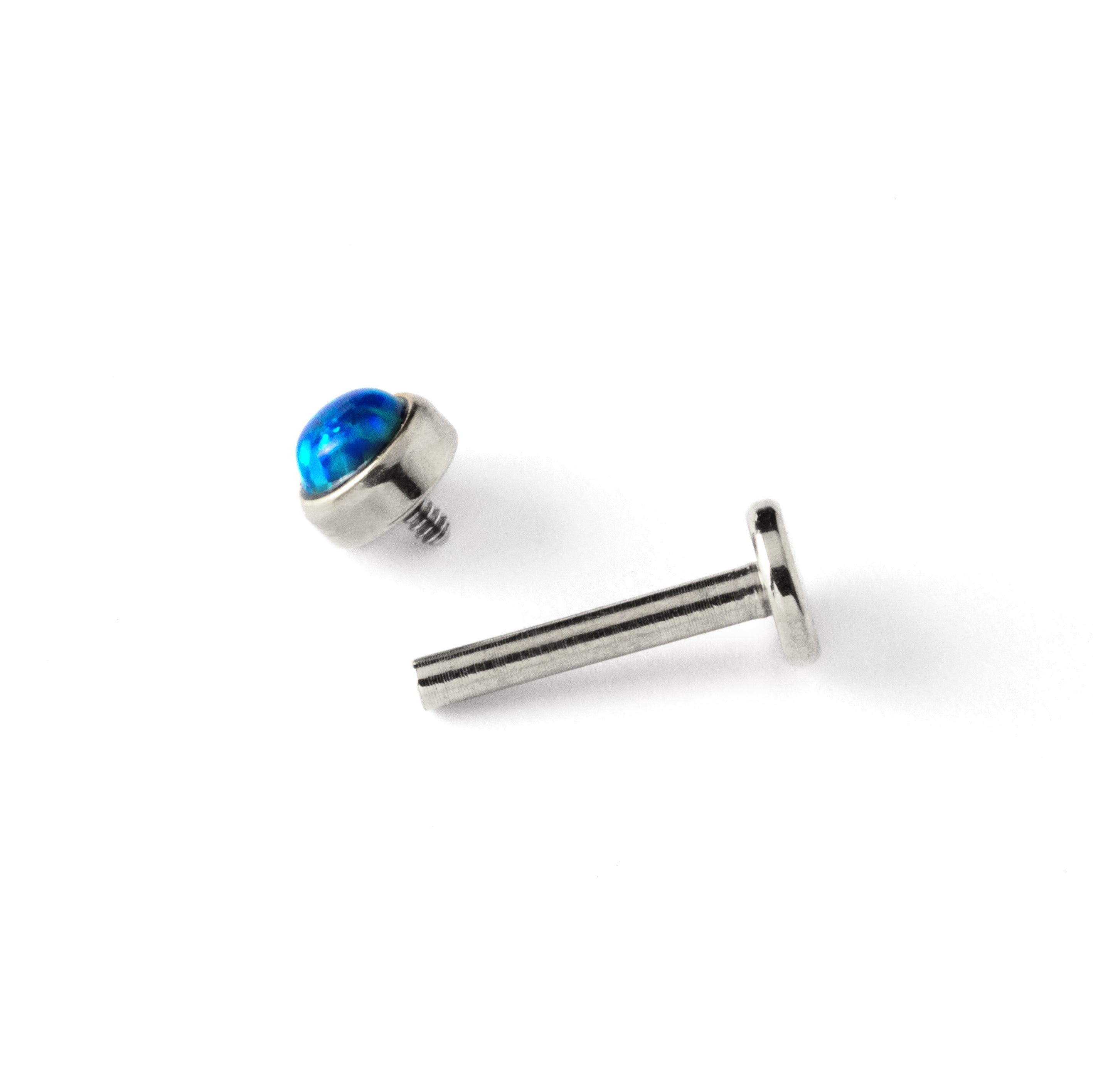 Blue Opal Labret internally threaded closure view