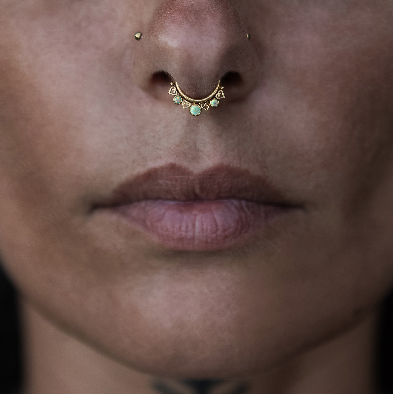 Golden Neptune Gem Septum Clicker