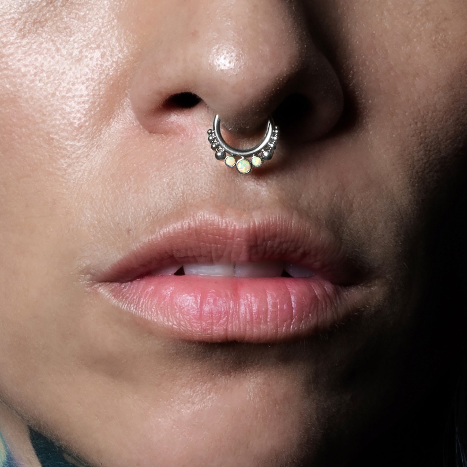 model wearing Siti Opal Septum Clicker