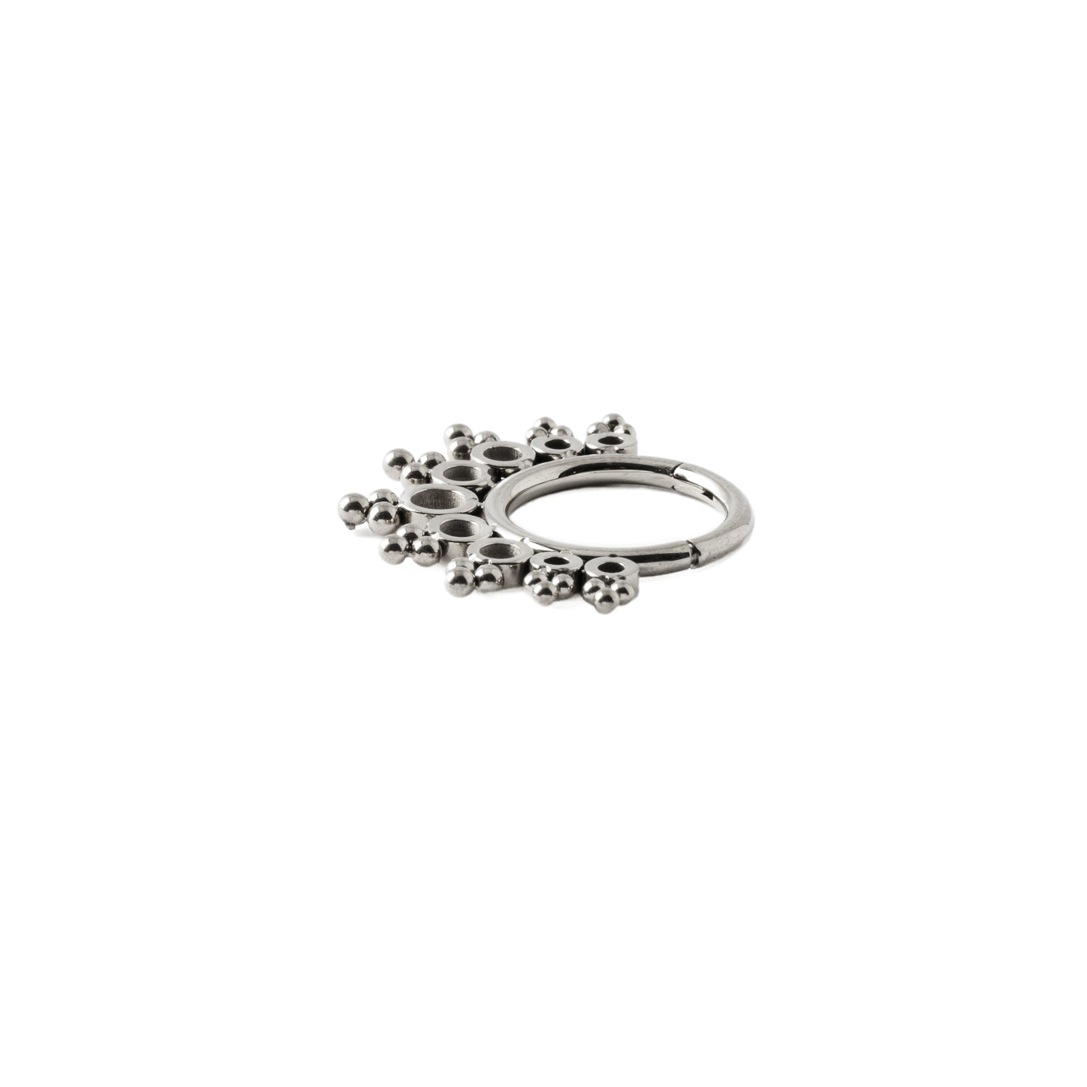 Tarita Septum Clicker side view