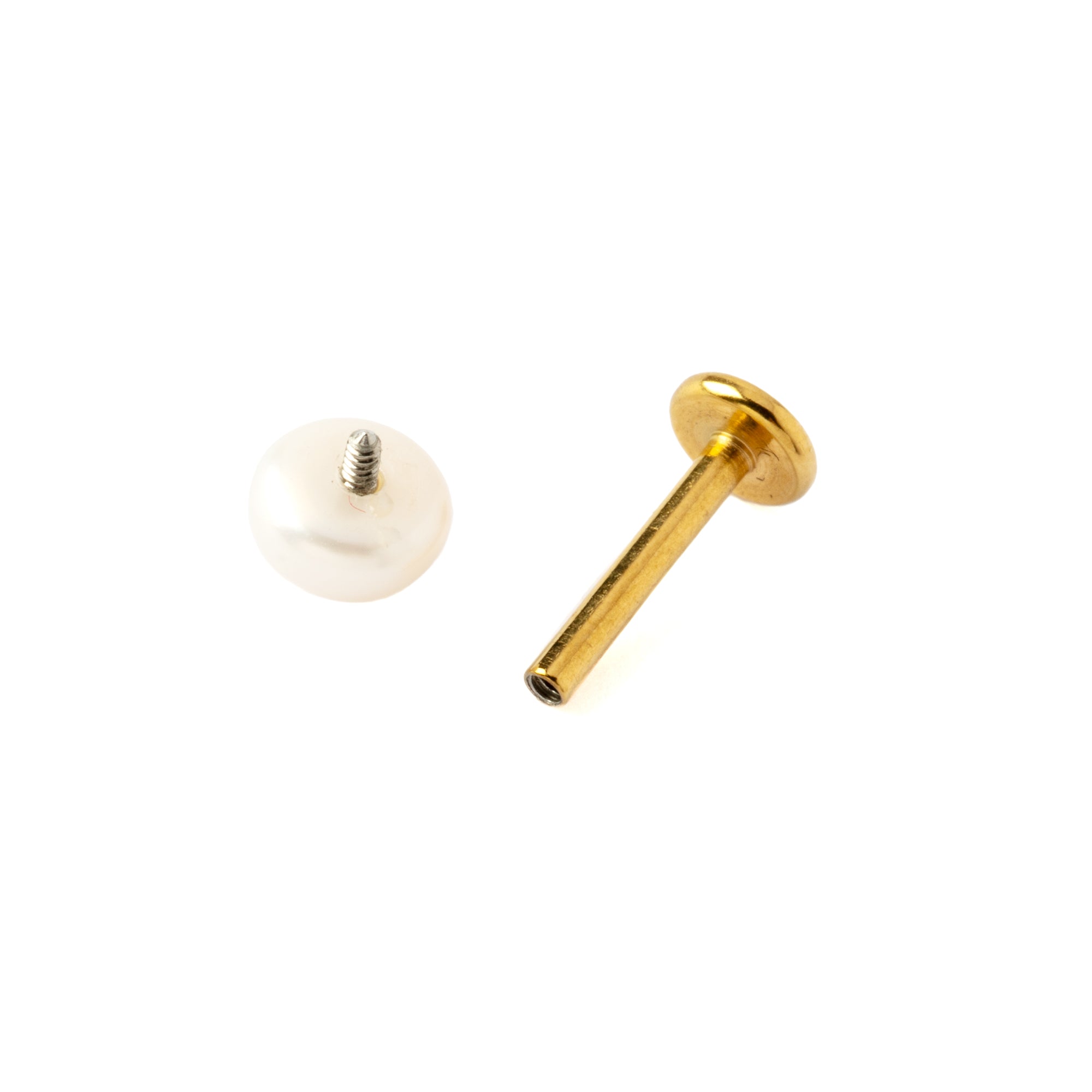 White Pearl Golden Labret internally threaded screw closure view