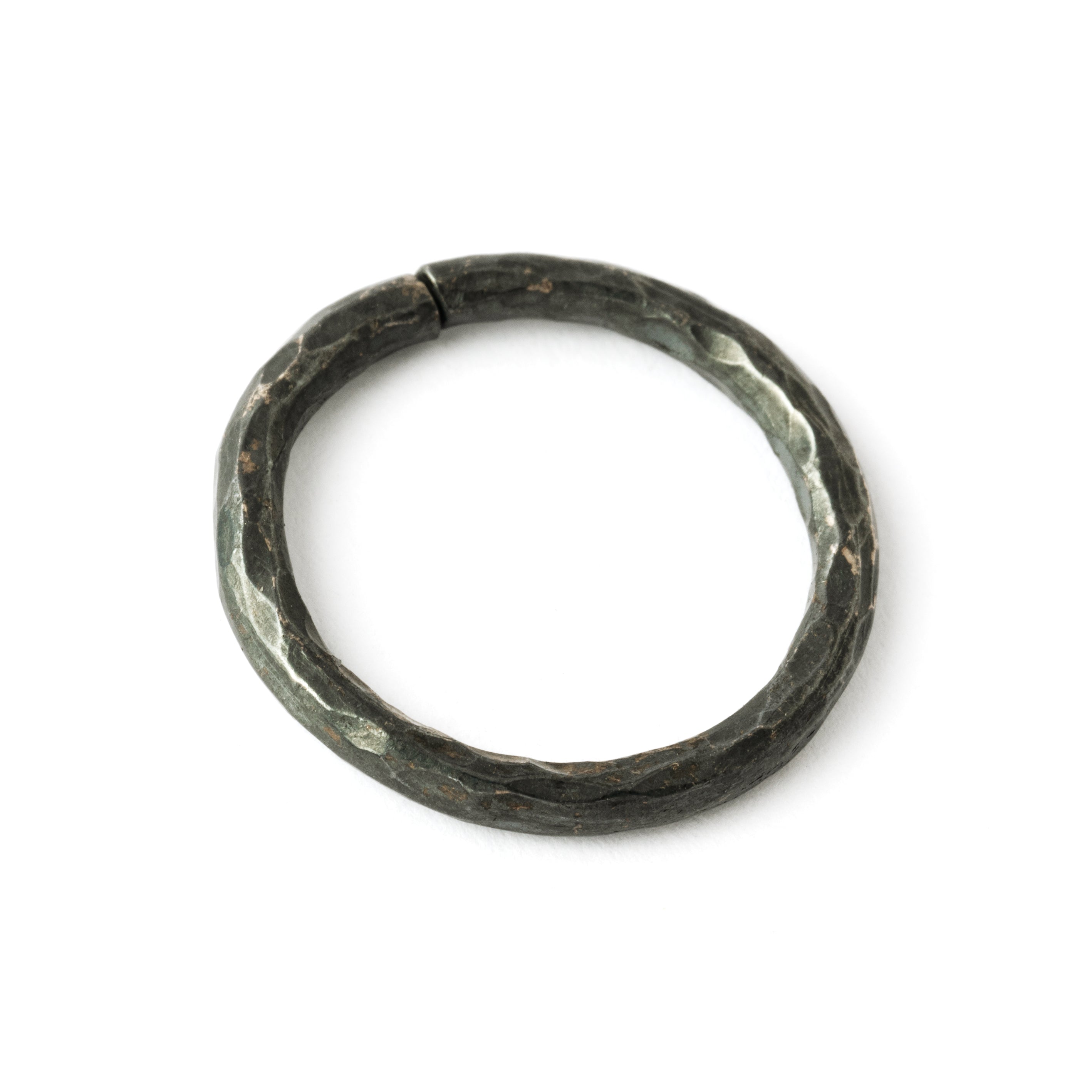 Hammered Black Silver Piercing Ring