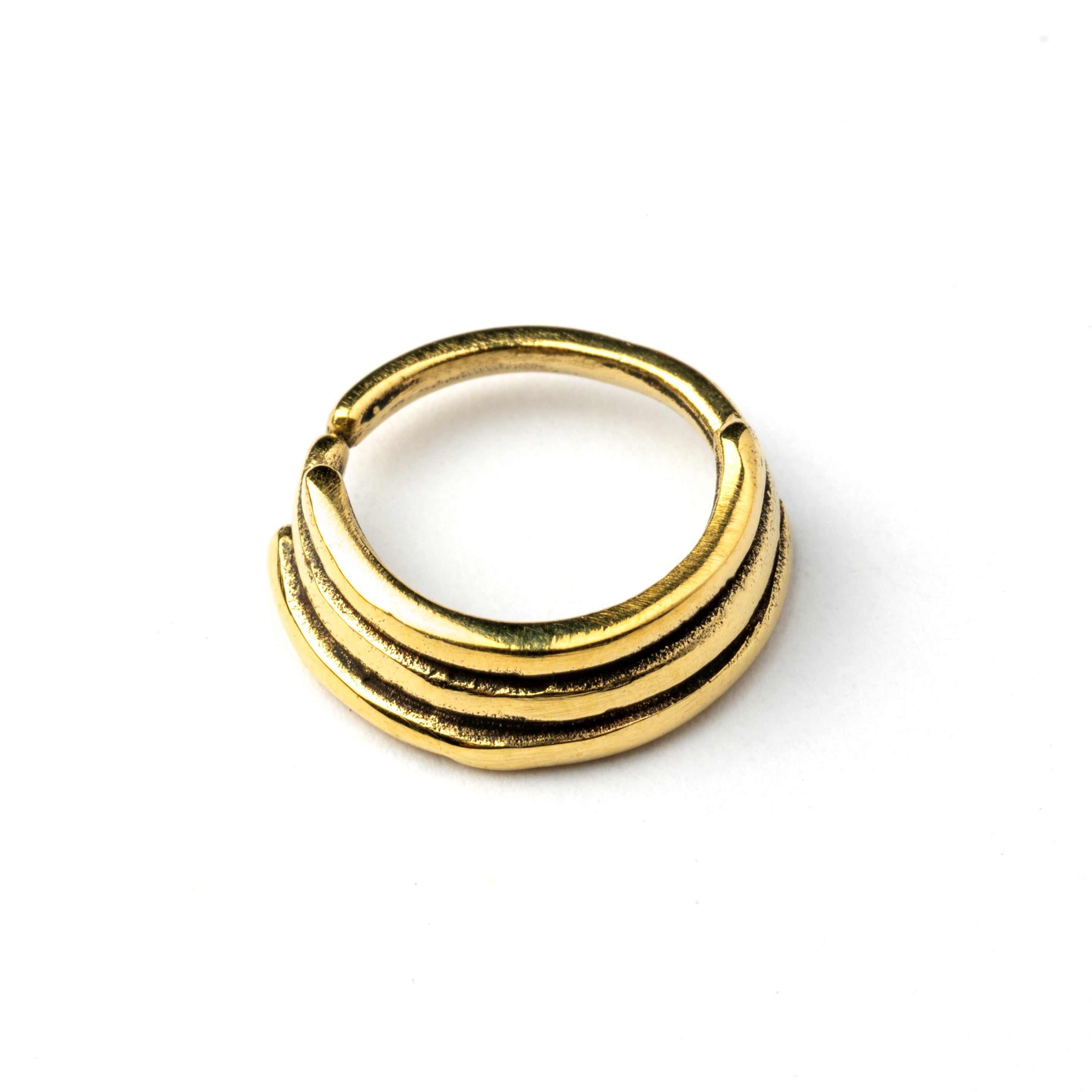 Aka Trio septum frontal view