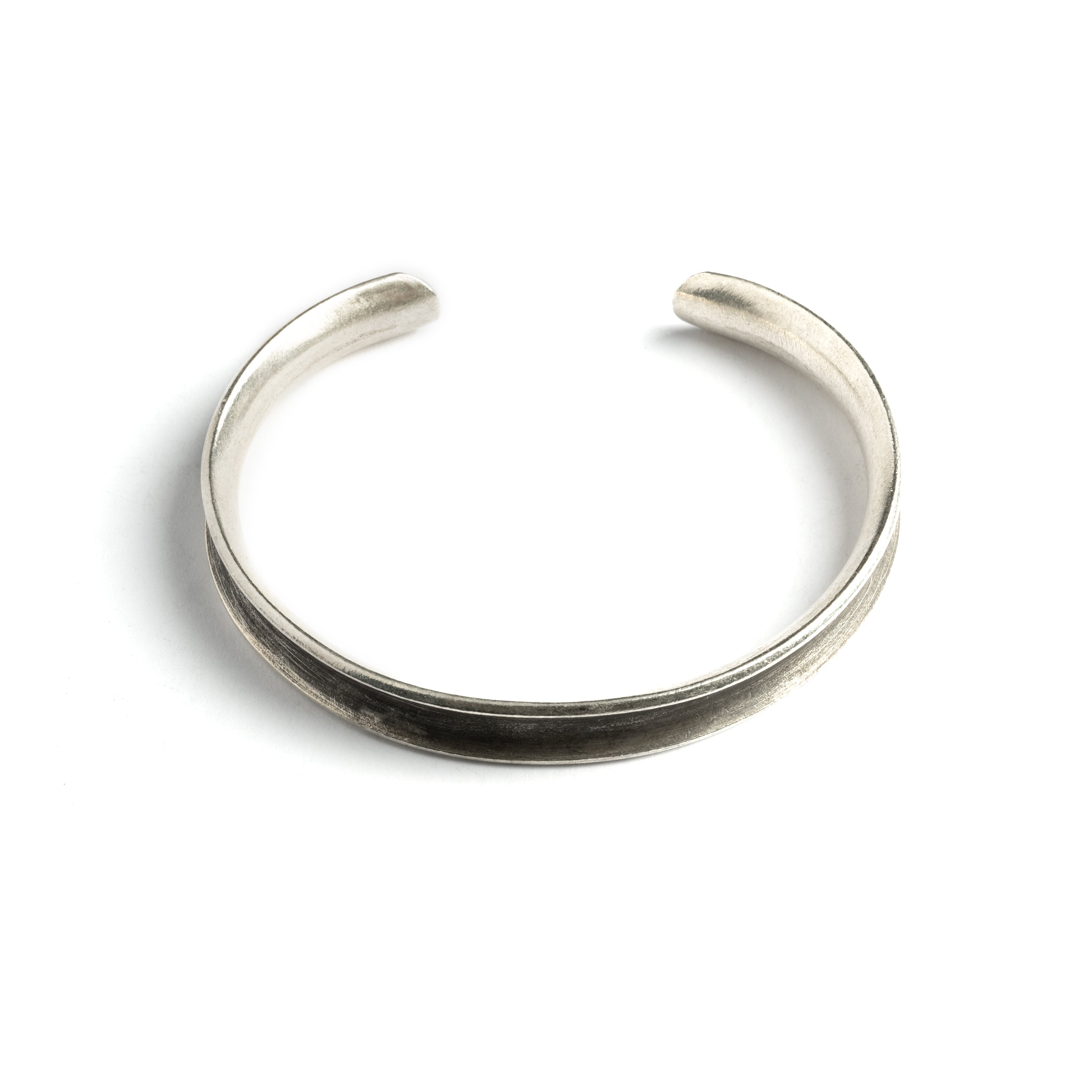 Rampa Silver Cuff side view