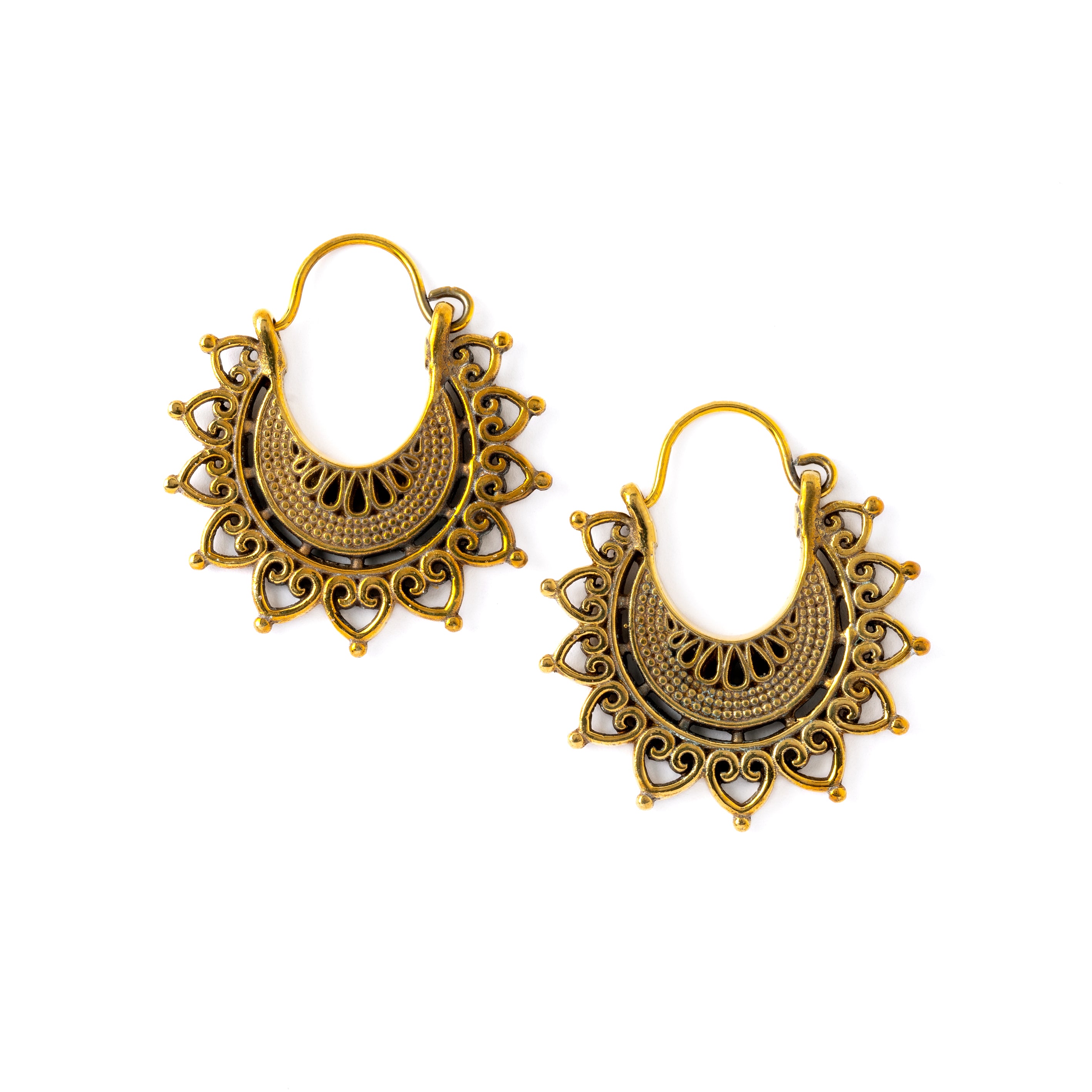 Amisha earrings frontal view