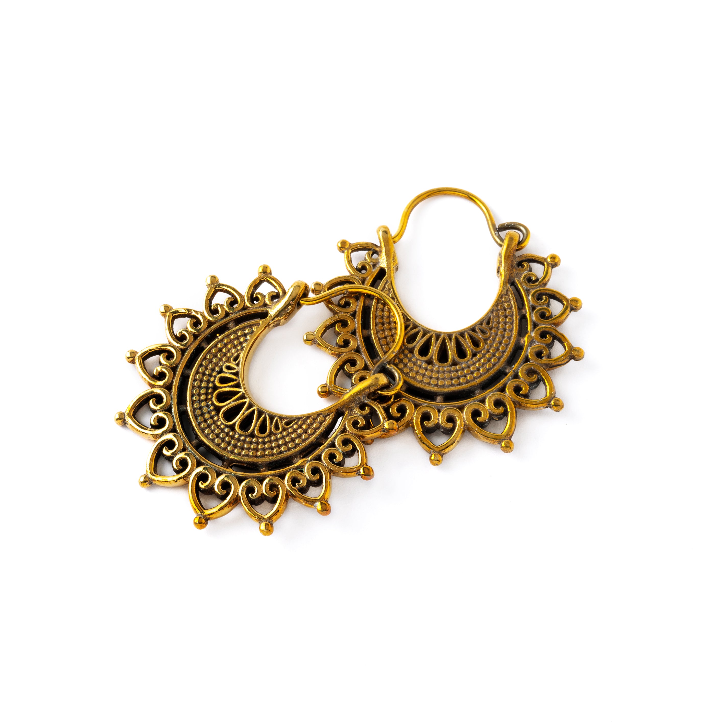 Amisha earrings frontal view