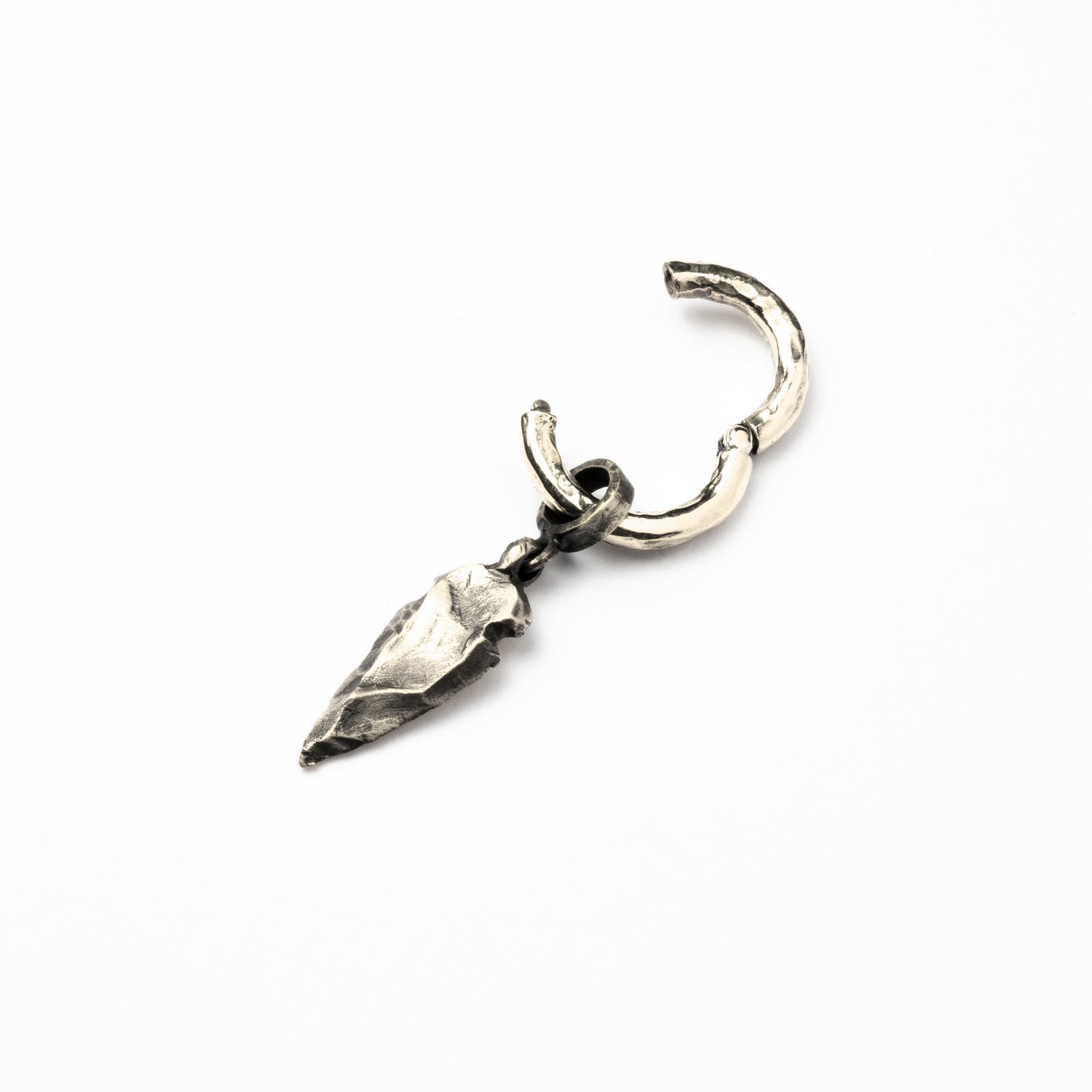 single silver hammered hoop ear weight hanger with arrowhead pendant open mode view