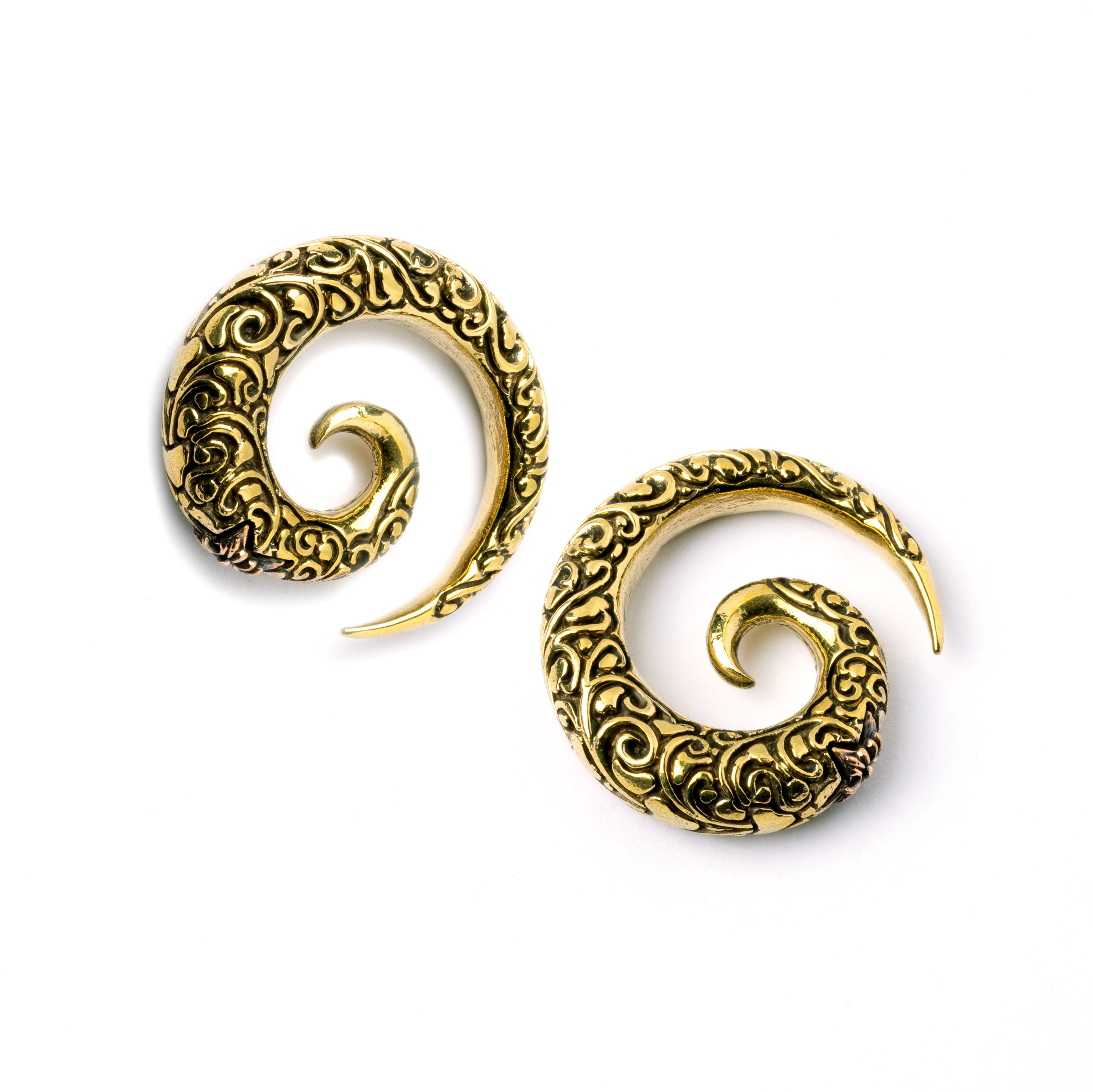Brass-Spiral-Gauge-Earring2_4