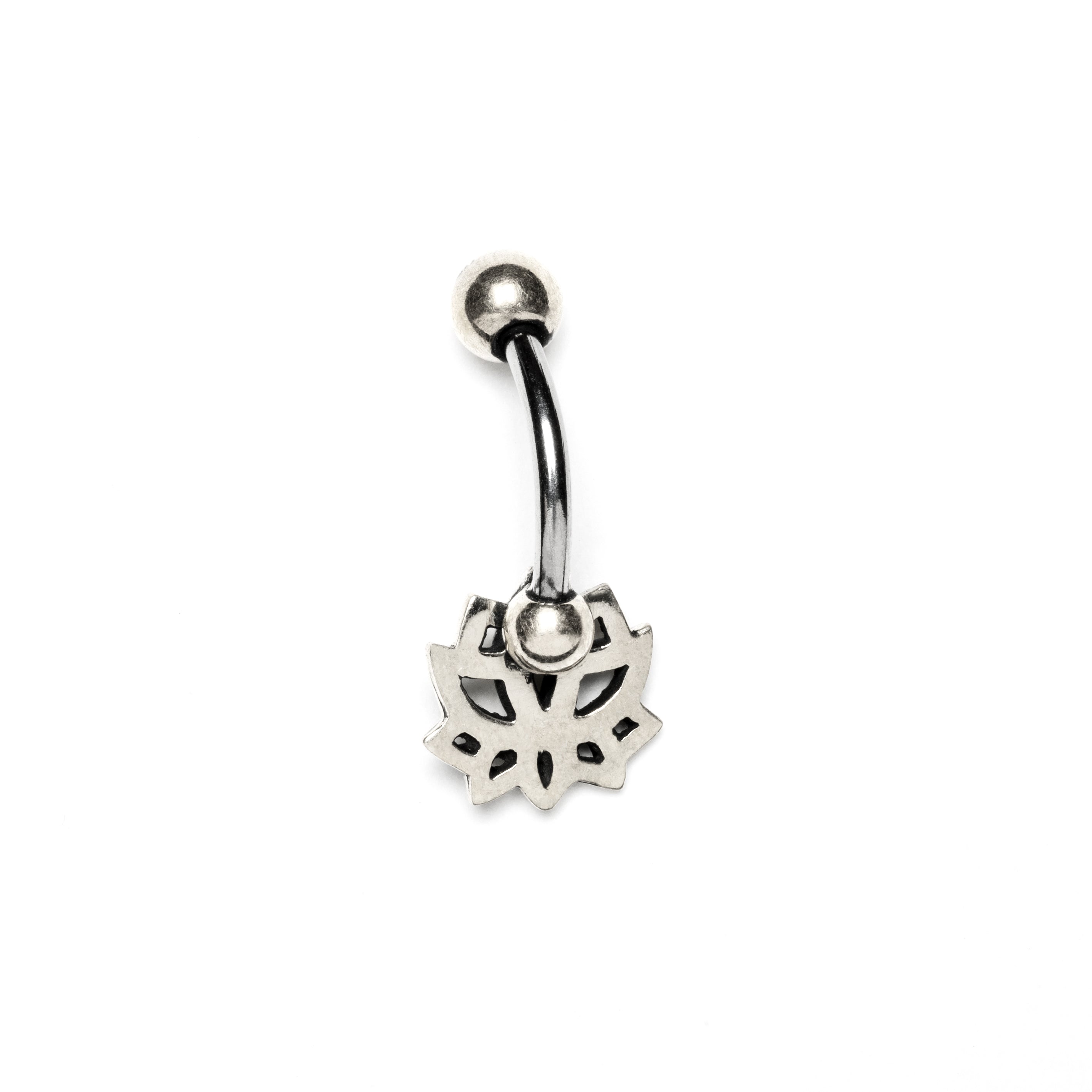 DelicateLotusBellyPiercing_whitebrass_1_940ca527-0671-4c75-9ed9-0a97f79a55cc
