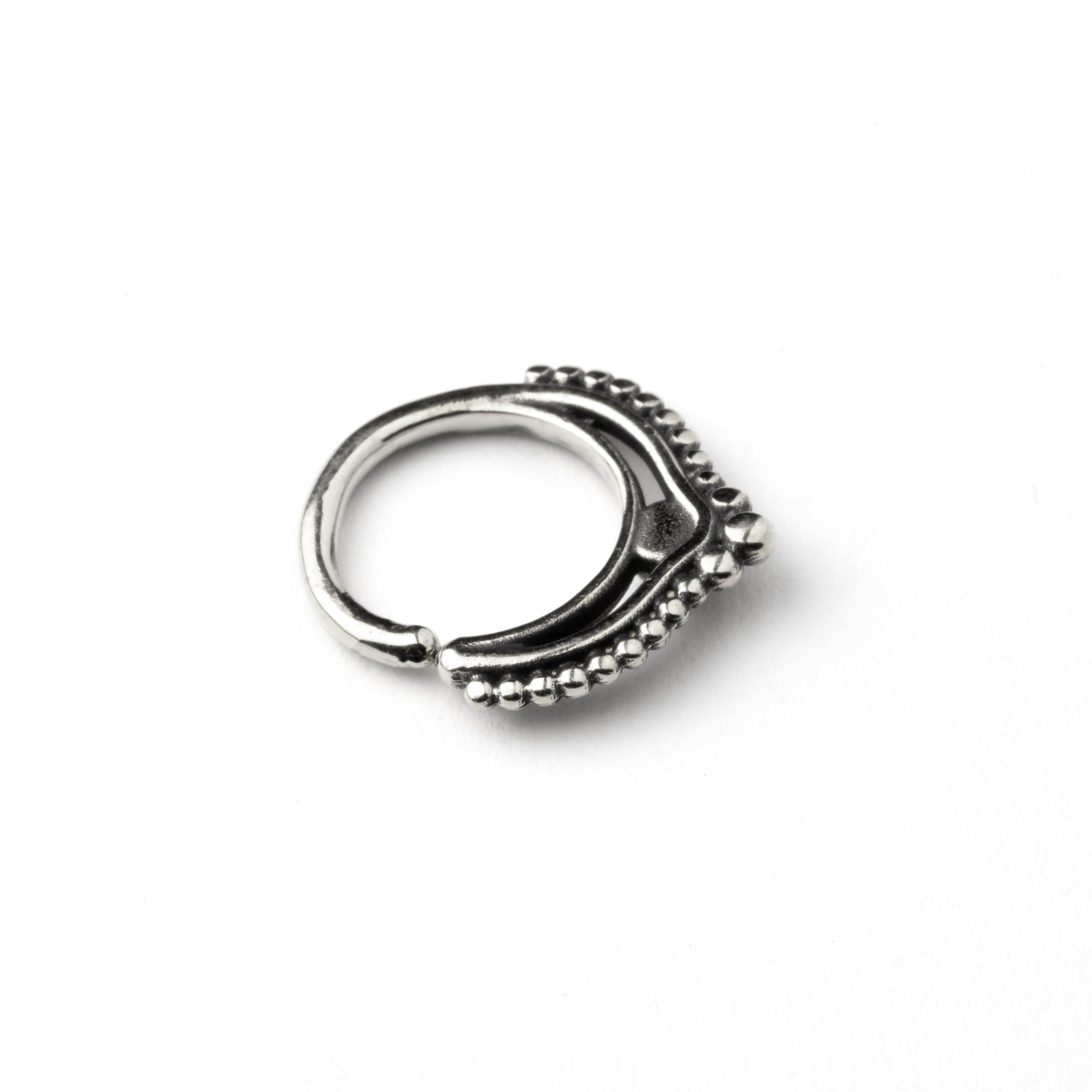 Sterling Silver teardrop Deva septum ring with Black Onyx back side view