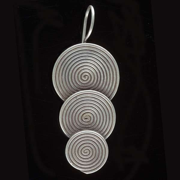 Tribal Silver Earrings With Three Engraved Silver Medalions - Tribu
