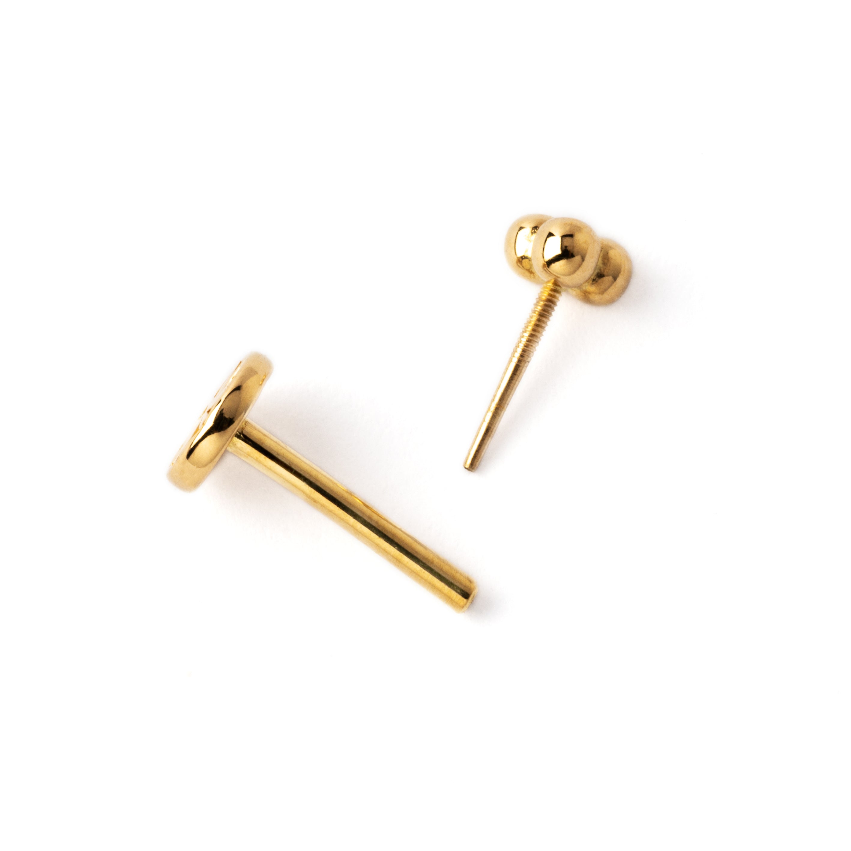 14k Gold internally threaded Trinity Pyramid flat back labret screw back closure view