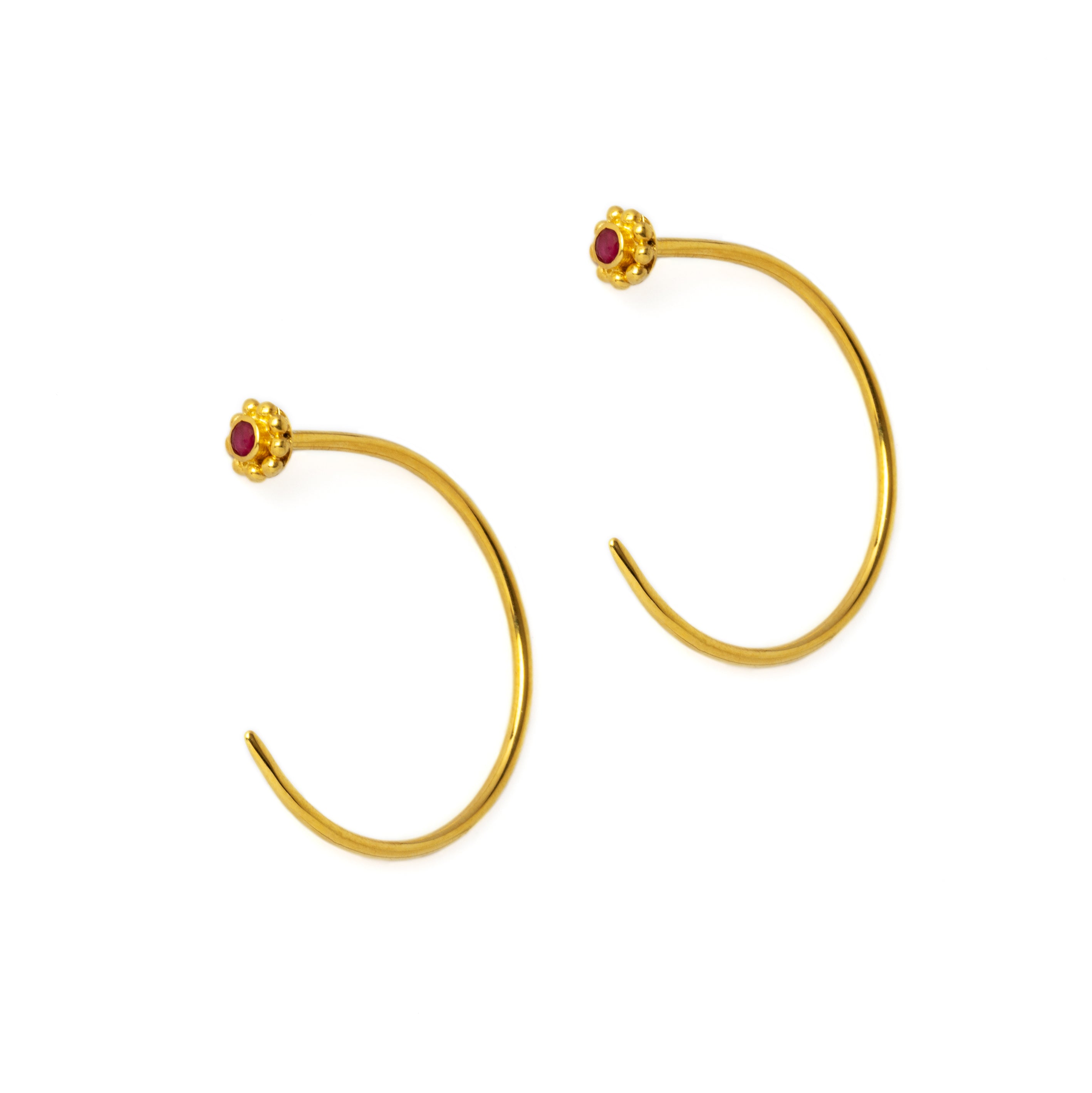 pair of 18k Gold flower & Garnet Tawhio earrings frontal view