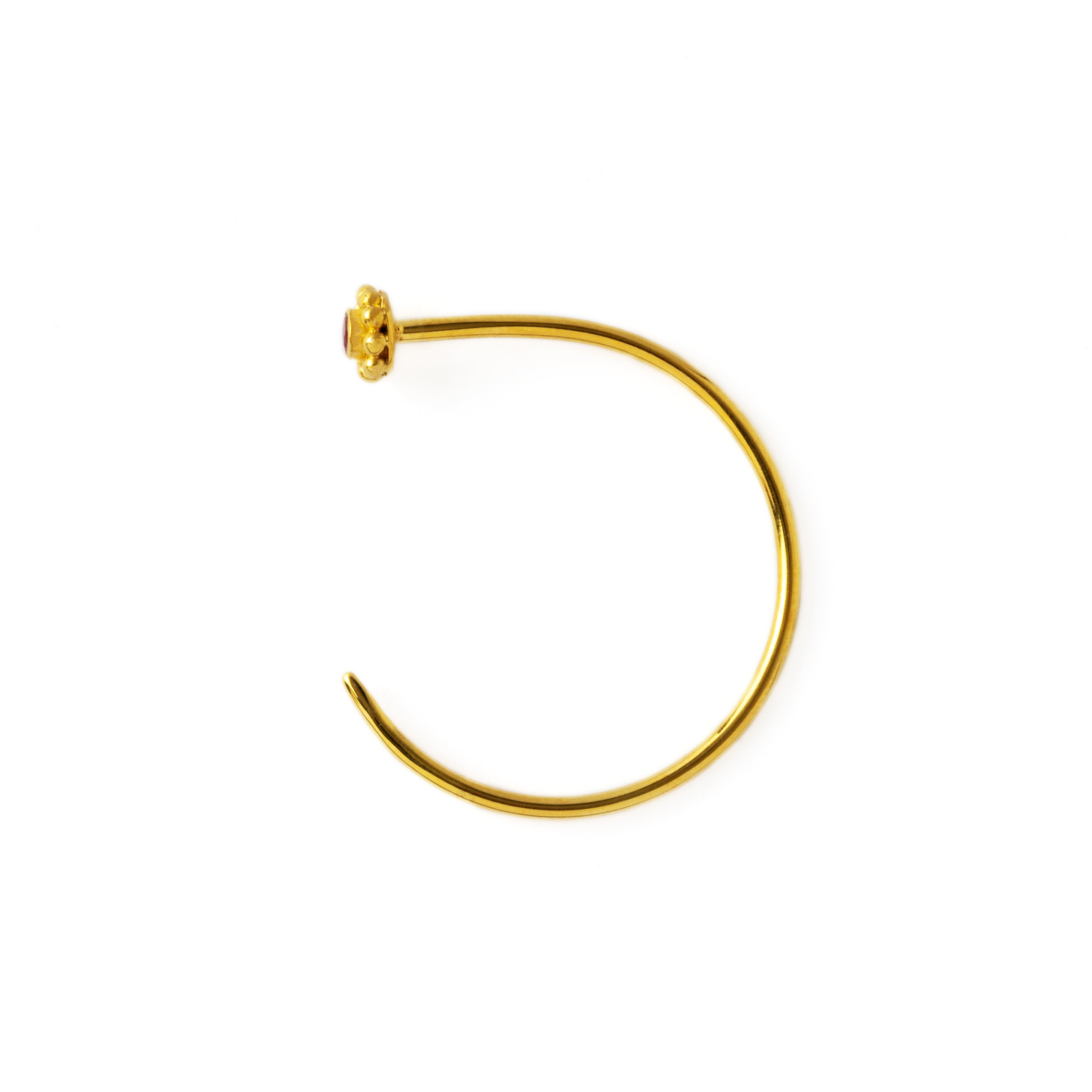 single 18k Gold flower & Garnet Tawhio earring side view