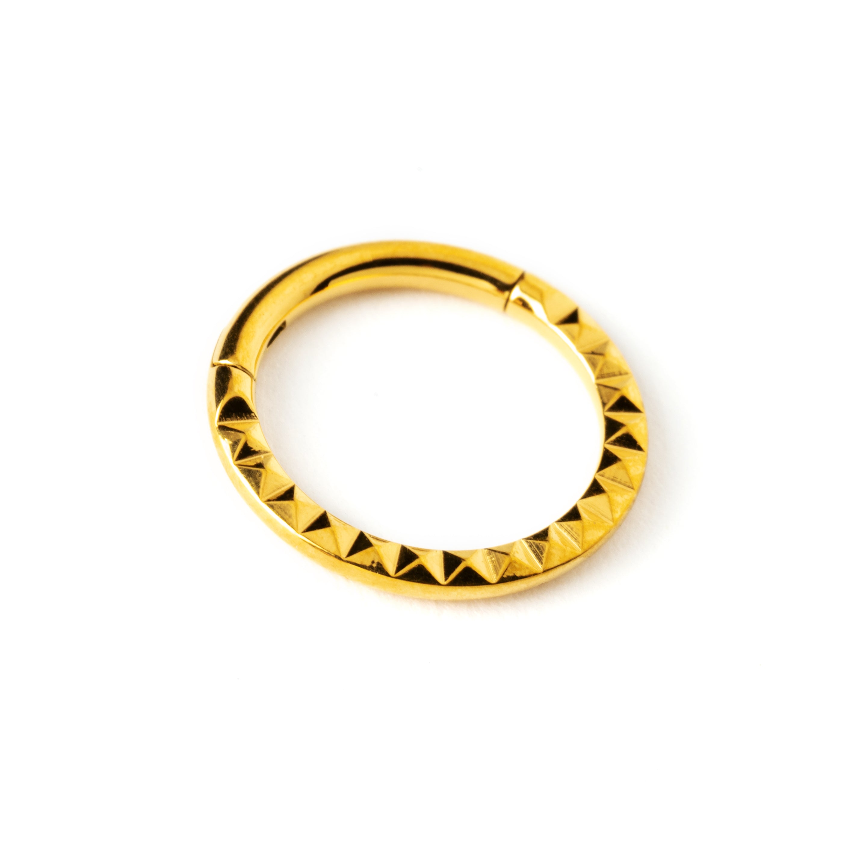 Giza gold surgical steel clicker ring with 3d pyramid patter right side view