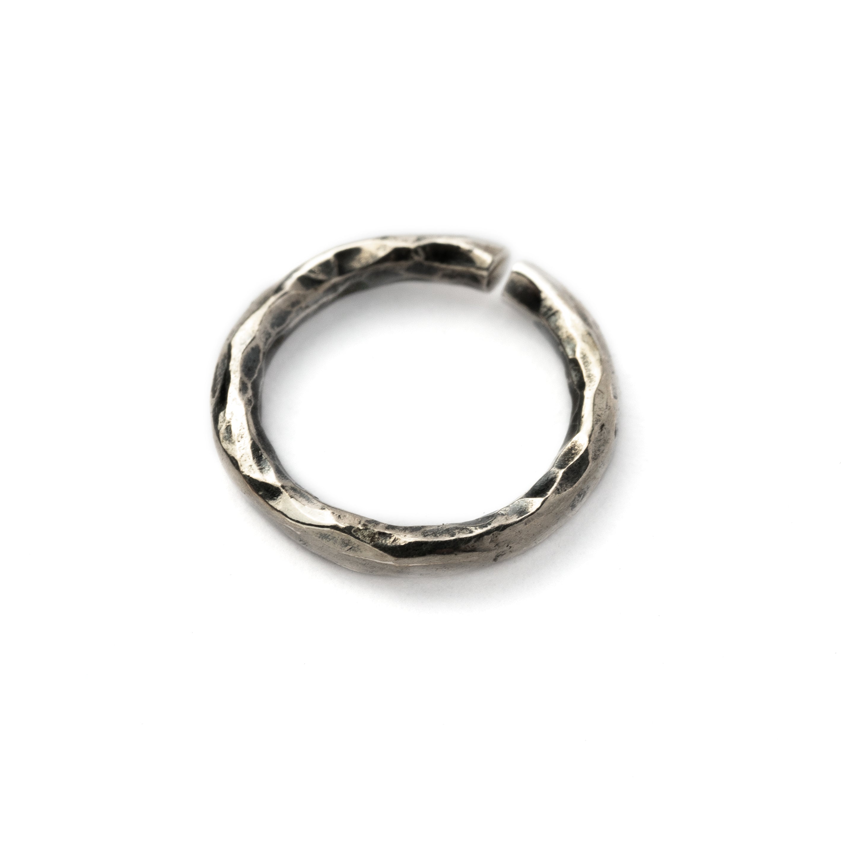 Hammered silver seamless piercing ring side view