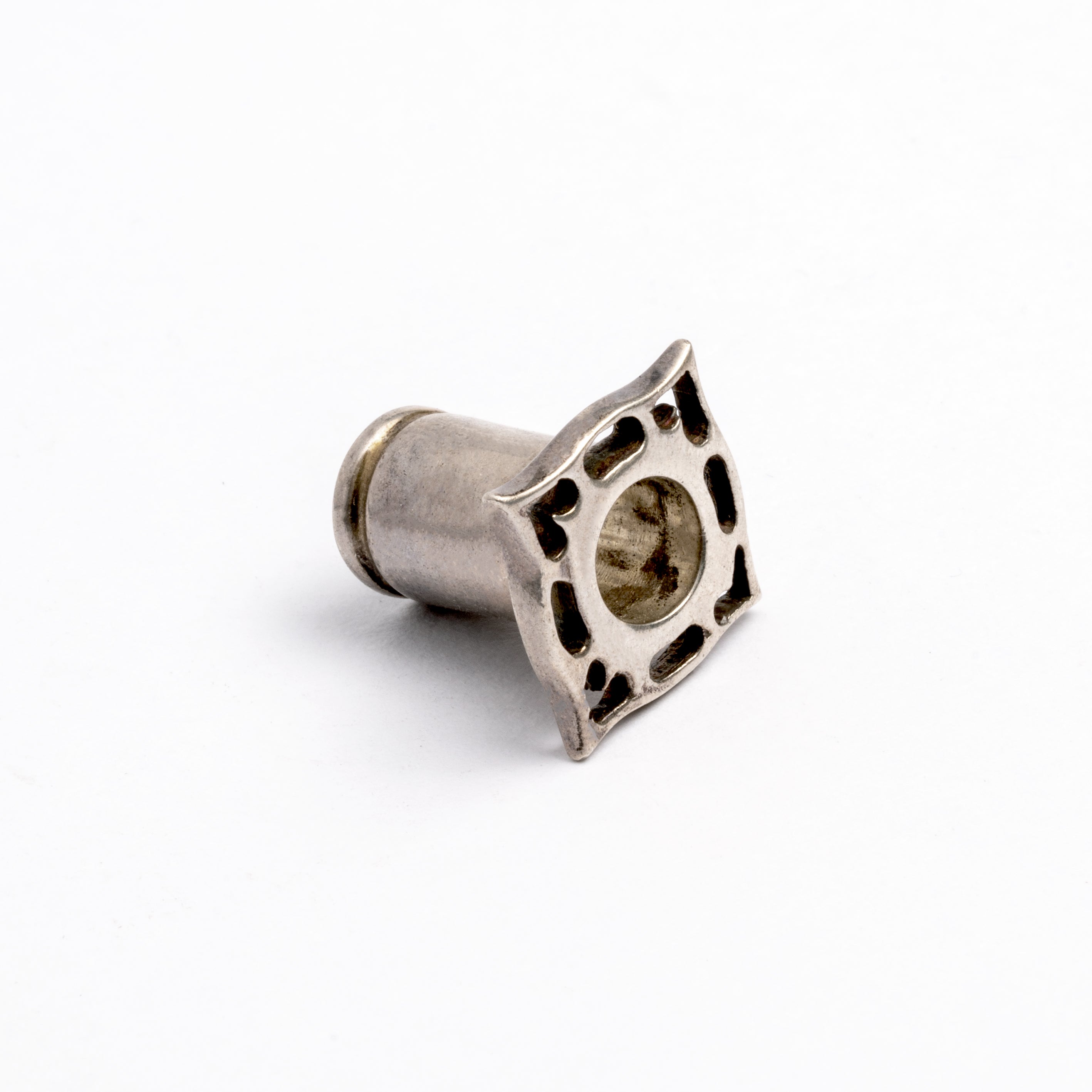Hearts Silver Square Flesh Tunnel / Ear Gauges / Ear Stretchers / Plug Earrings / Plugs / Tunnels / Plug Tunnels / Ear Tunnels / Screw Plugs / Silver Plug Tunnels / Silver Gauges / Silver Plugs / Silver Tunnels