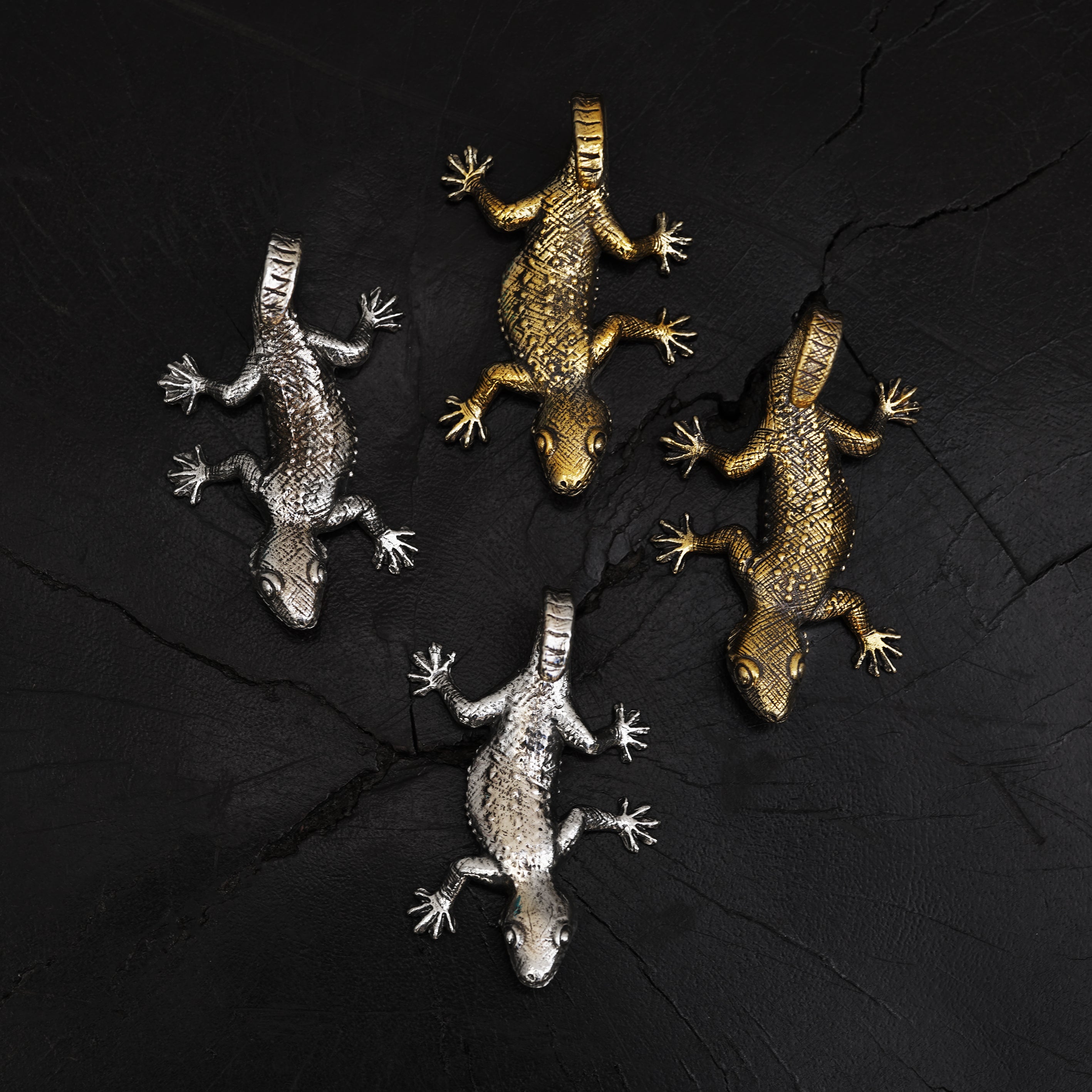Lizard ear weights hangers golden and silver brass
