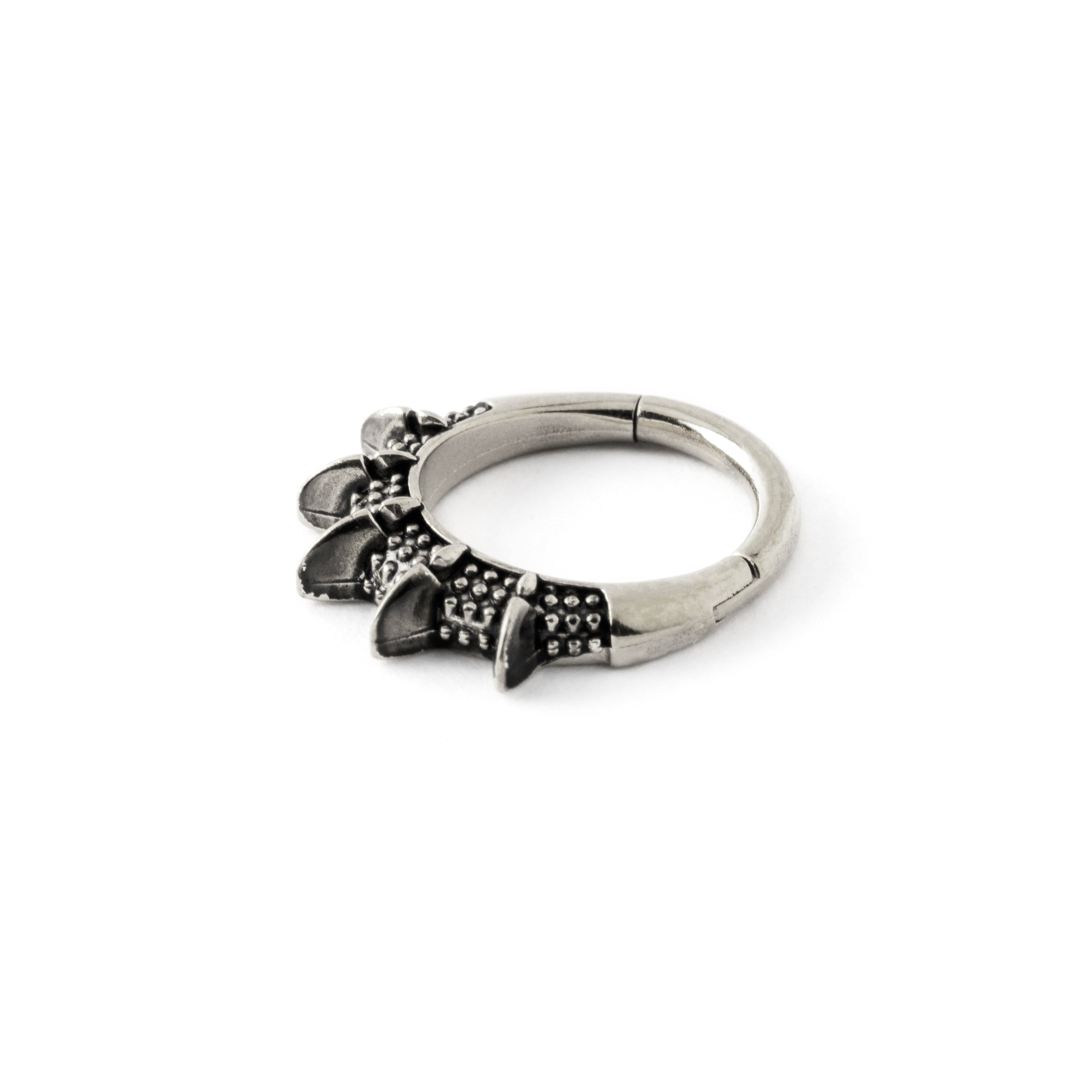 surgical steel spiky tribal hinged segment septum clicker down view