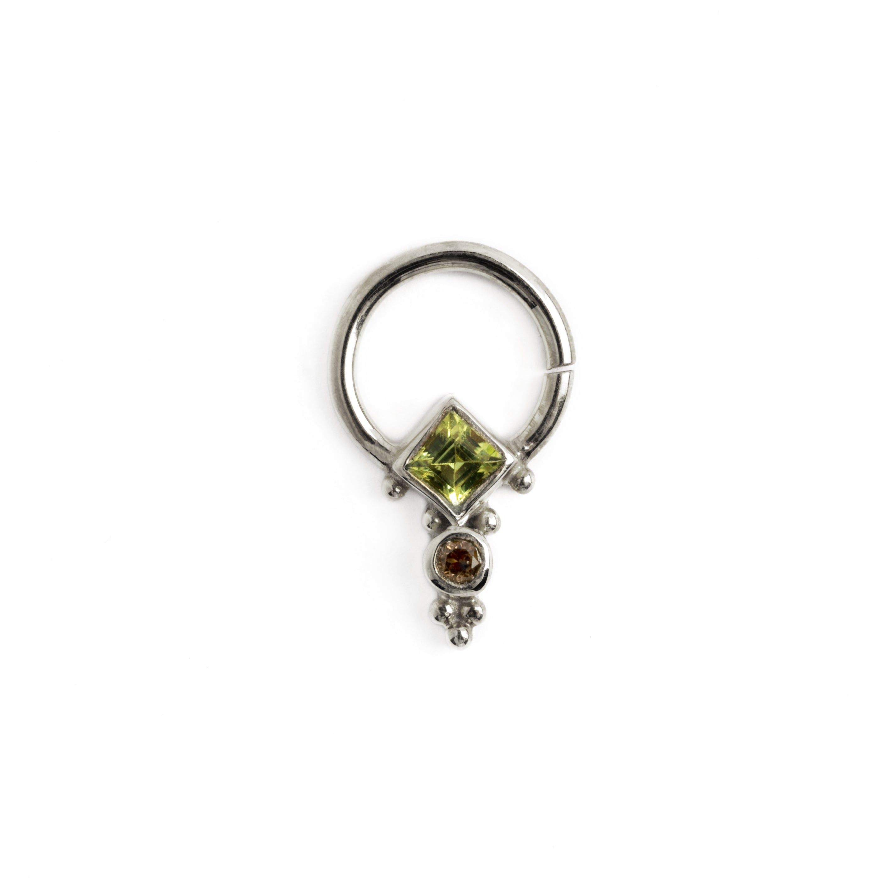 Rishi Silver Septum - Peridot and Smokey Quartz frontal view