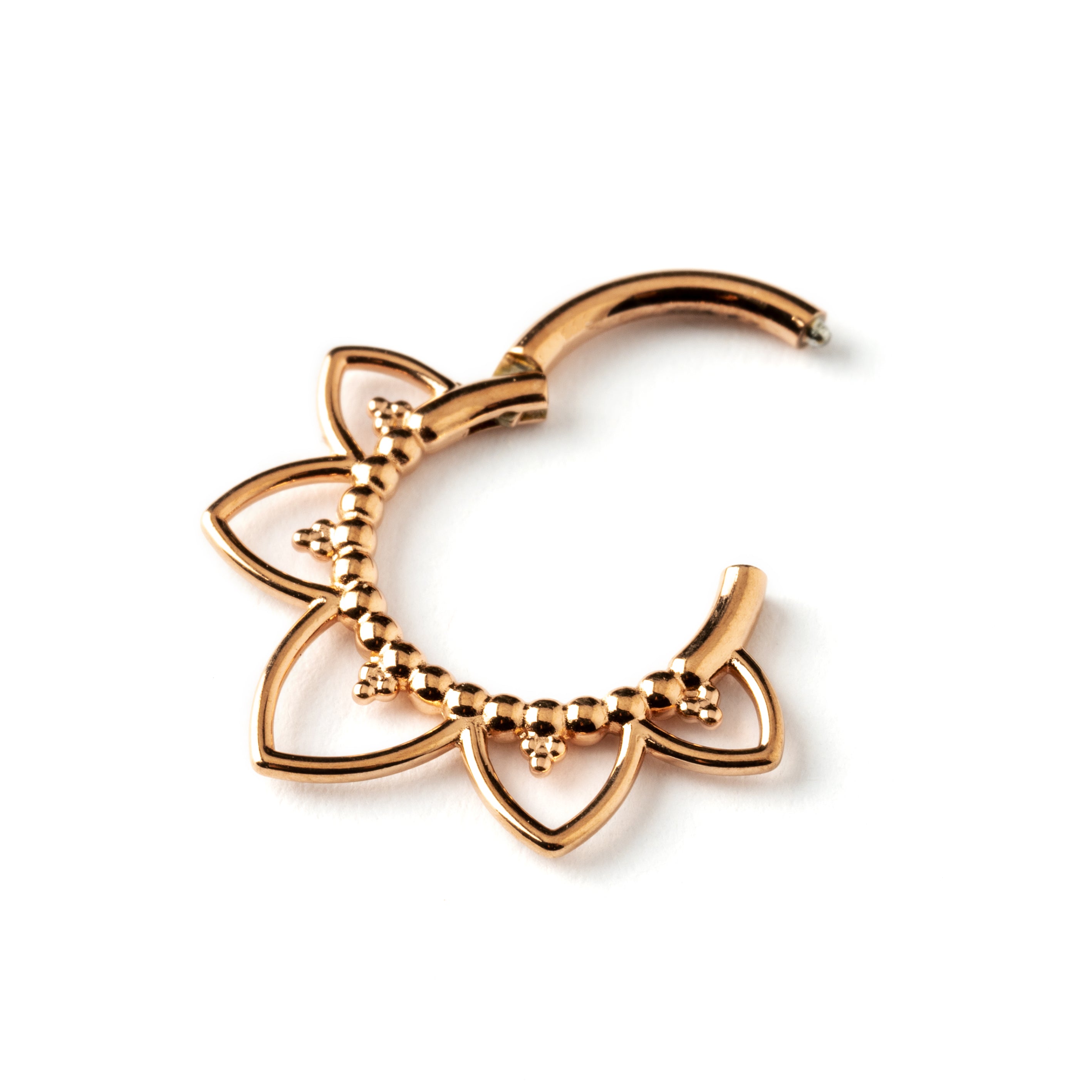 Iryia gold surgical steel open lotus septum clickers closure view