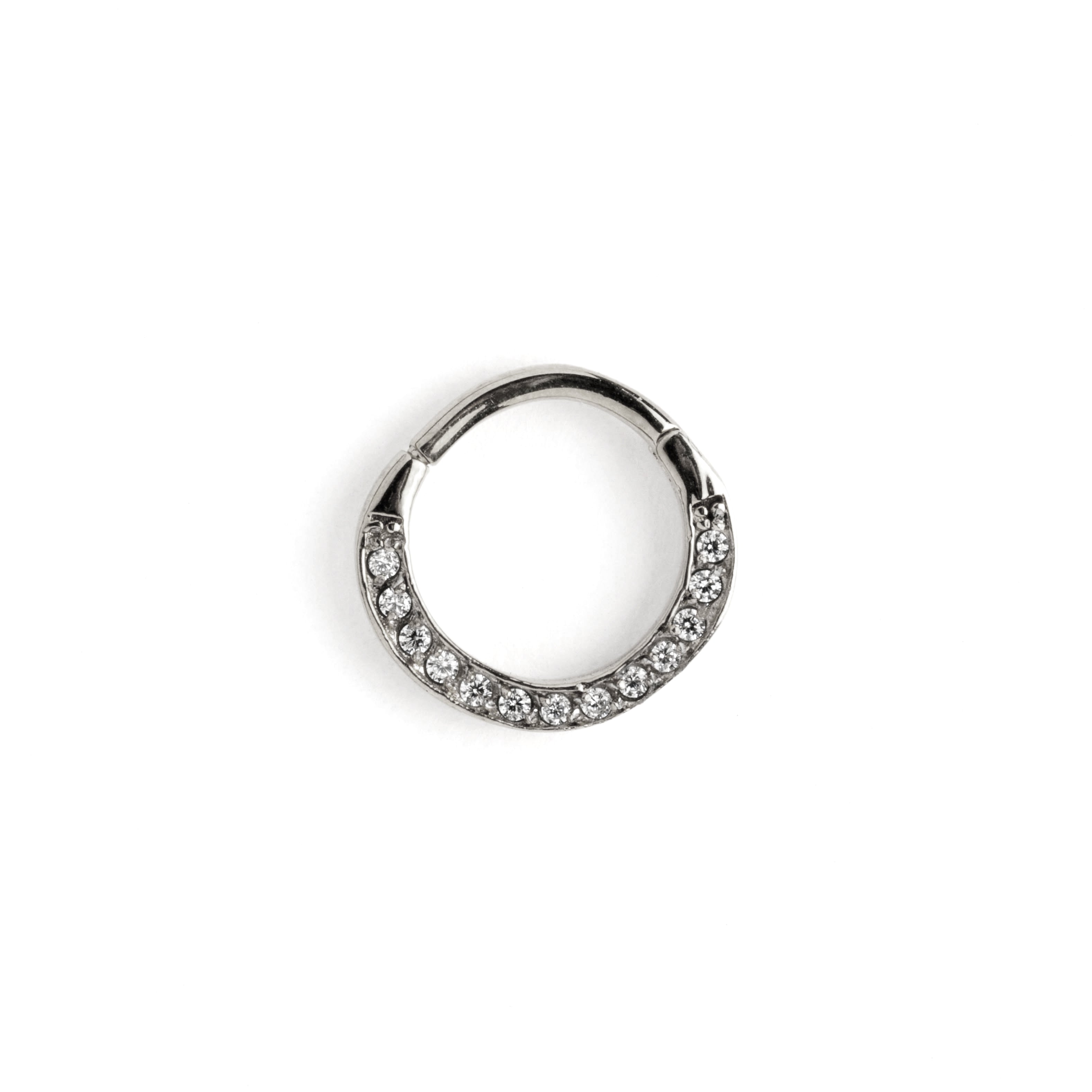 Sai Septum Clicker frontal view