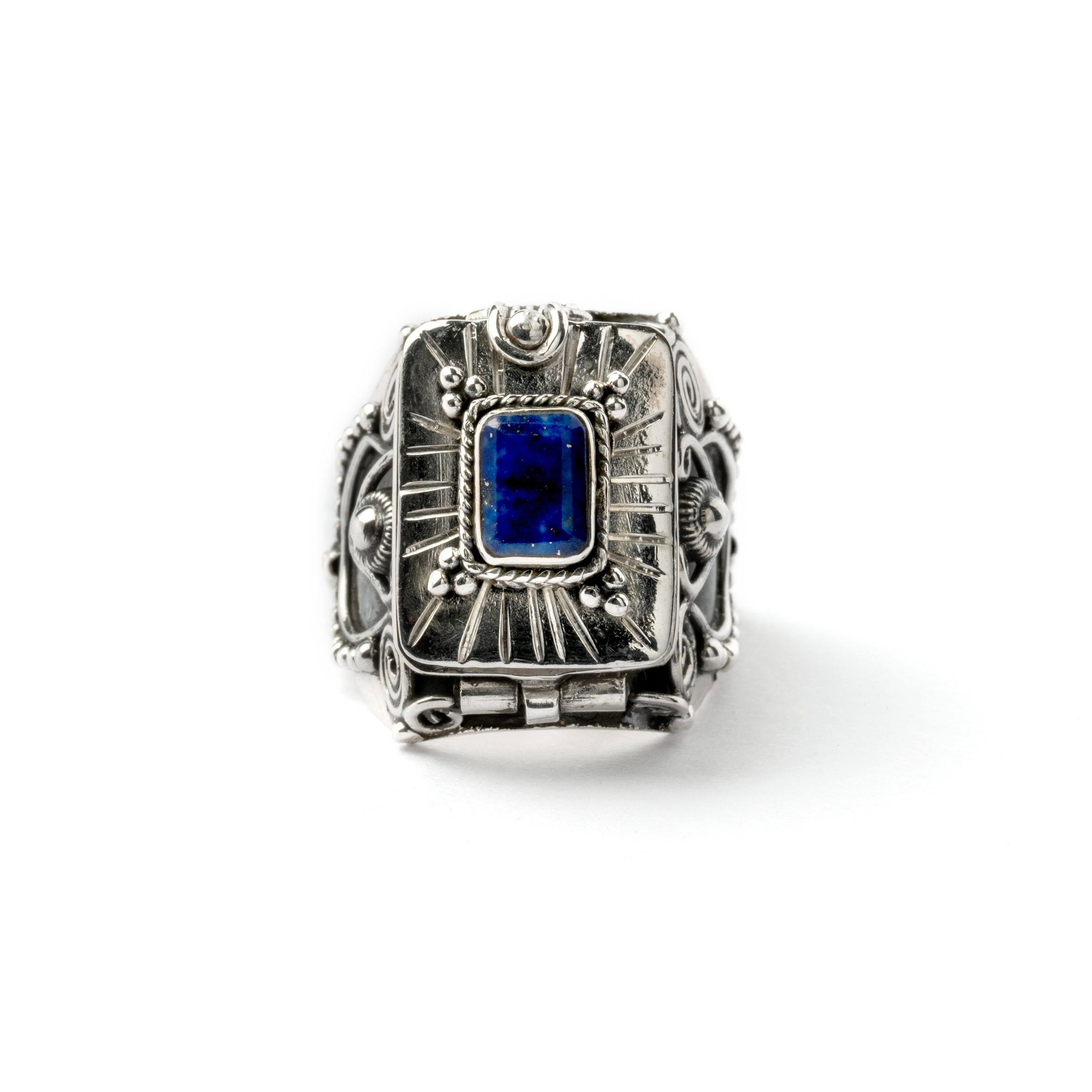 925 Silver box ring with Lapis Lazuli frontal view