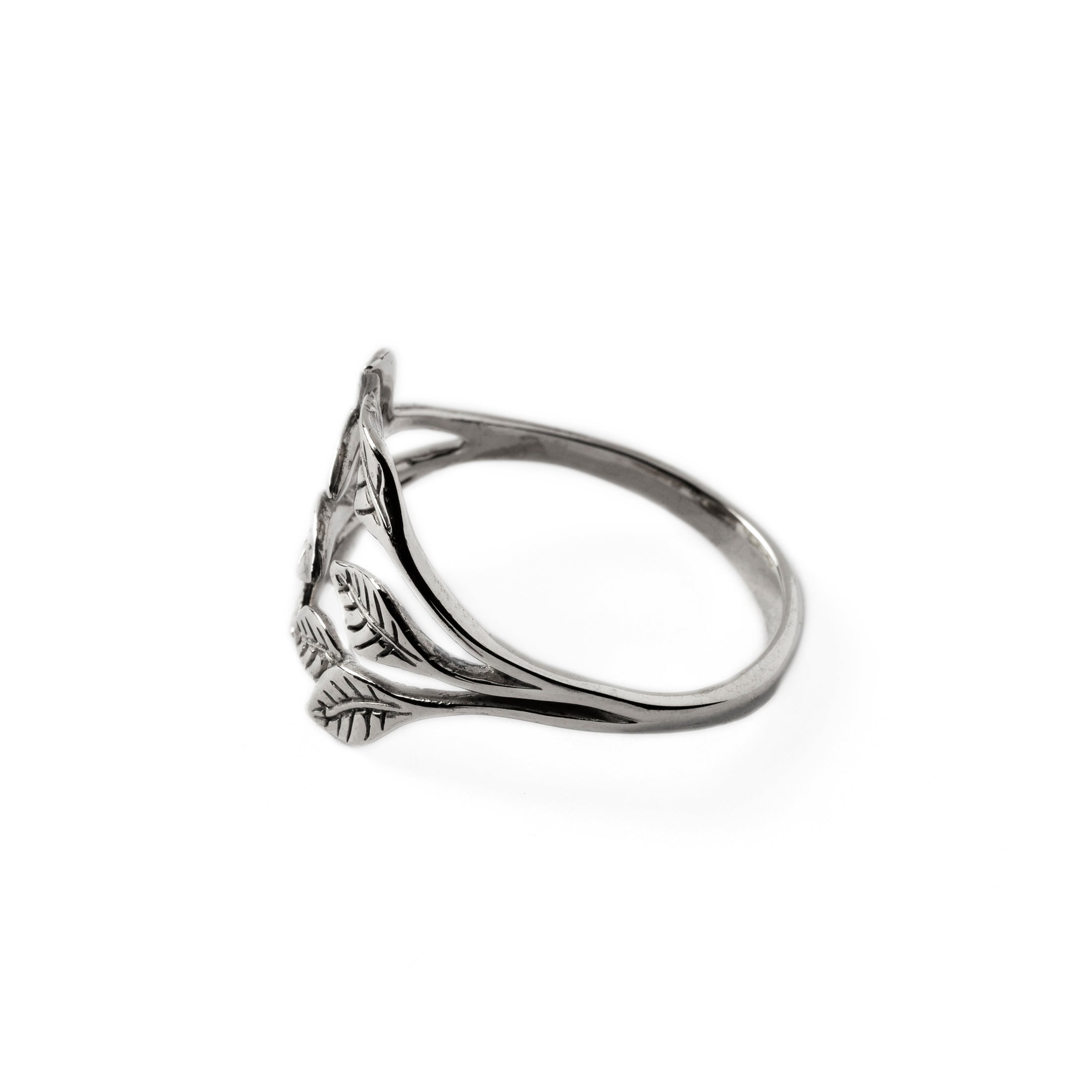 Silver Leaf Hug Ring side view