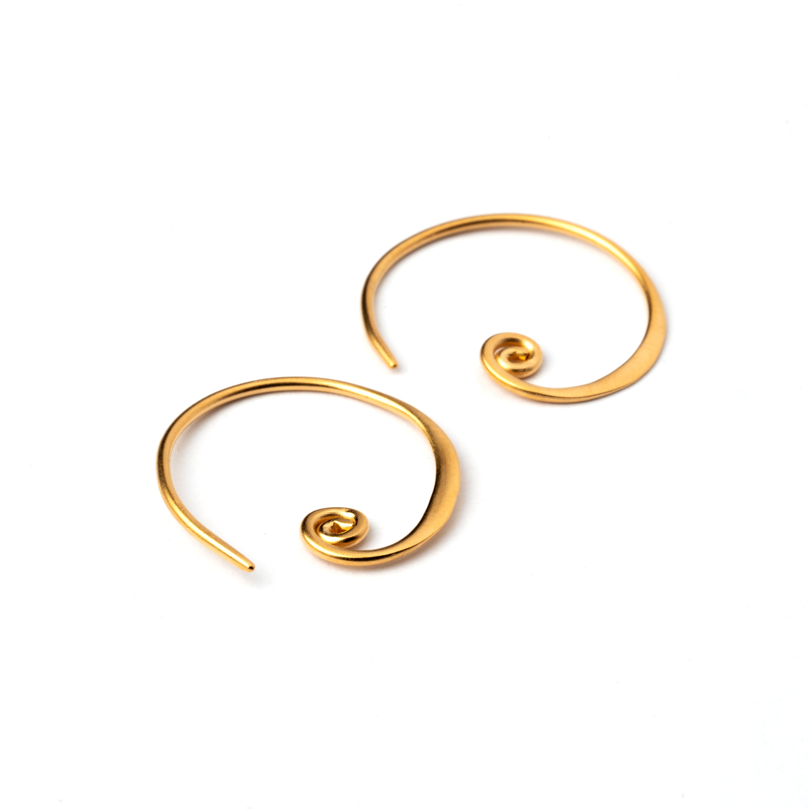 Spiral-wire-earrings-in-gold_1