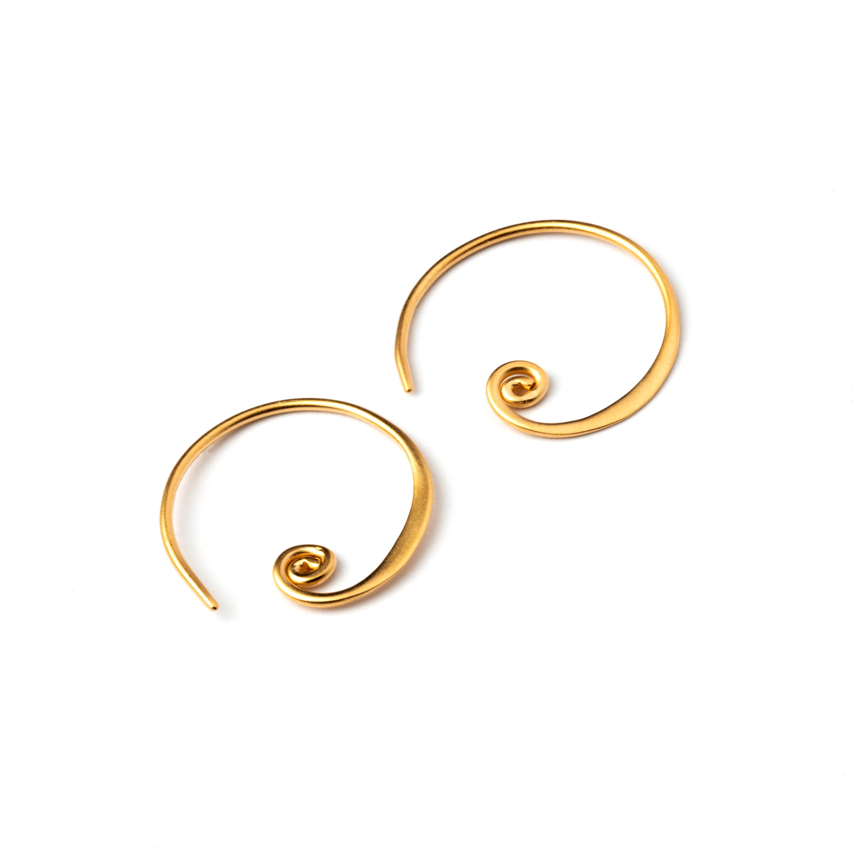 Spiral-wire-earrings-in-gold_2
