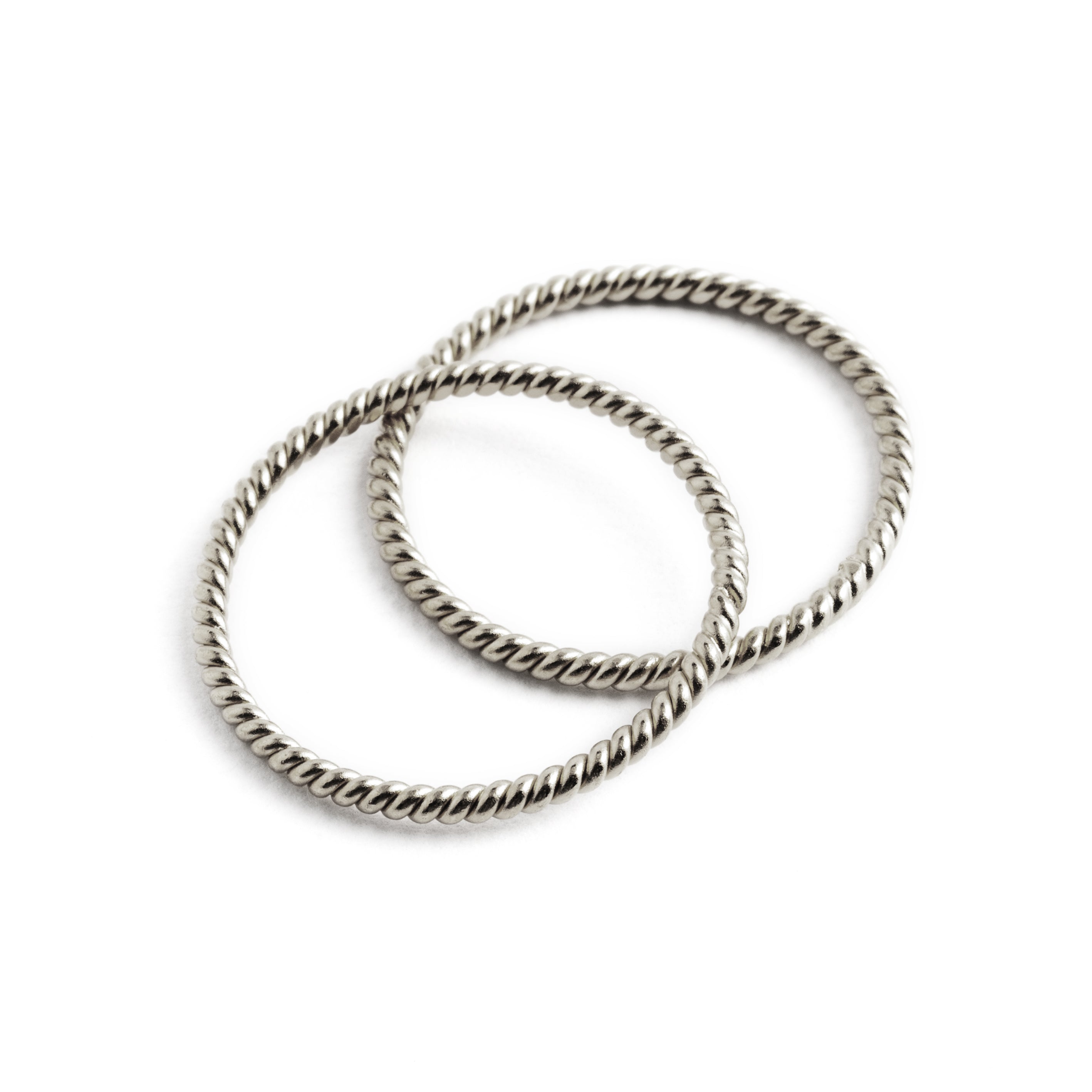 Bague empilable en fil torsadé en argent sterling