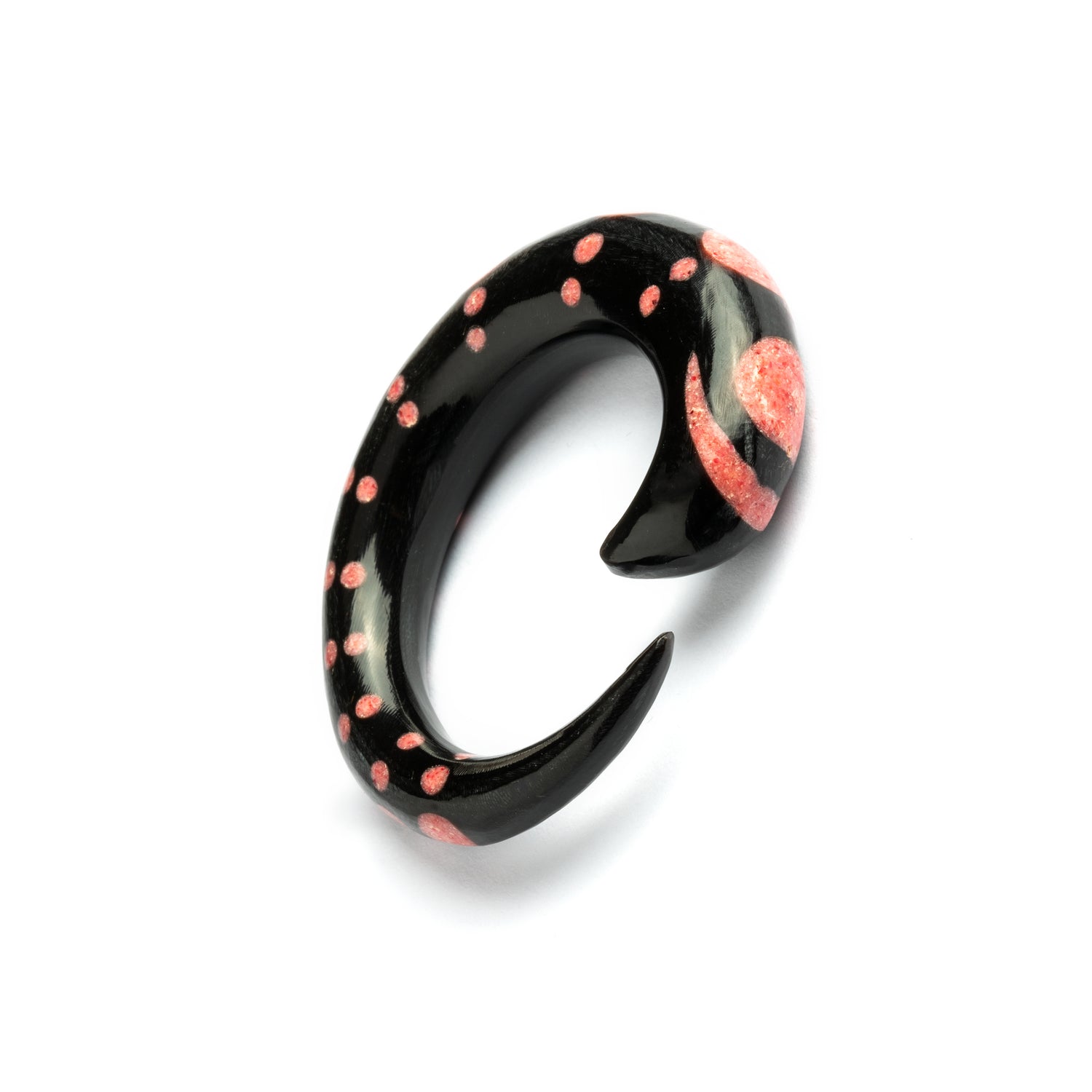 StoneAndHornSpiralEarStretcher_2_be5fc161-f929-421e-9527-431582b3f303