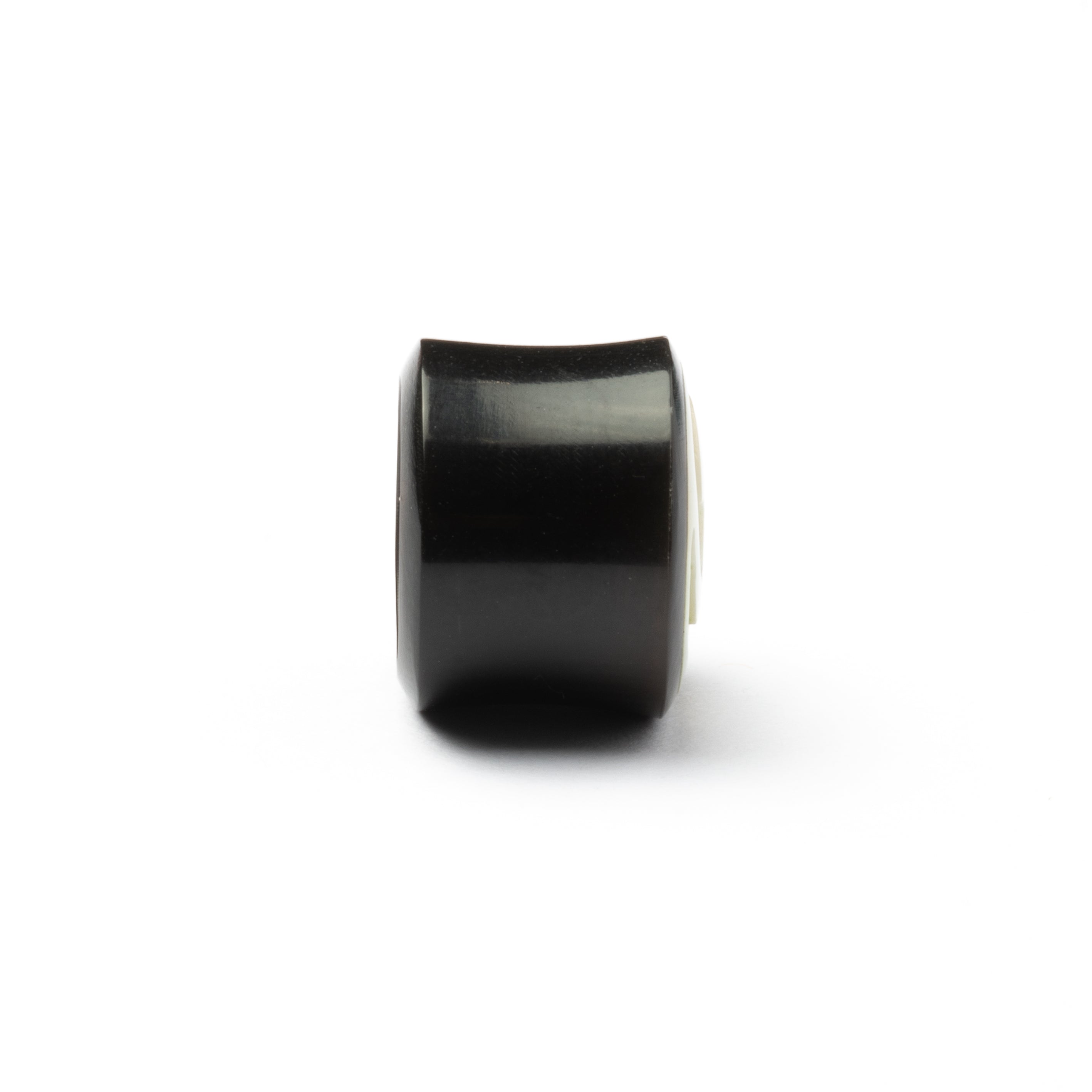 Tomoe Horn And Mother Of Pearl Flesh Tunnel