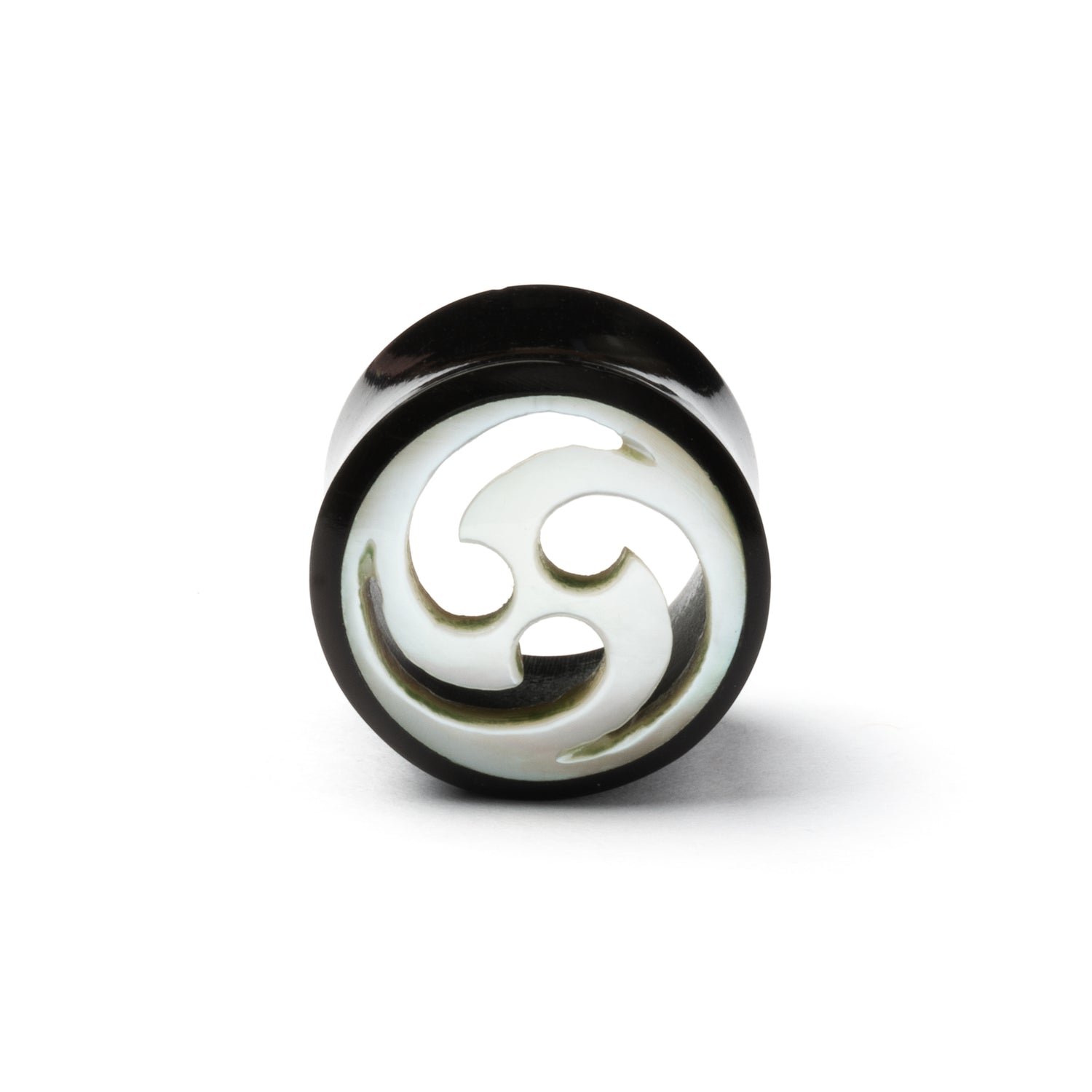 Tomoe Horn And Mother Of Pearl Flesh Tunnel
