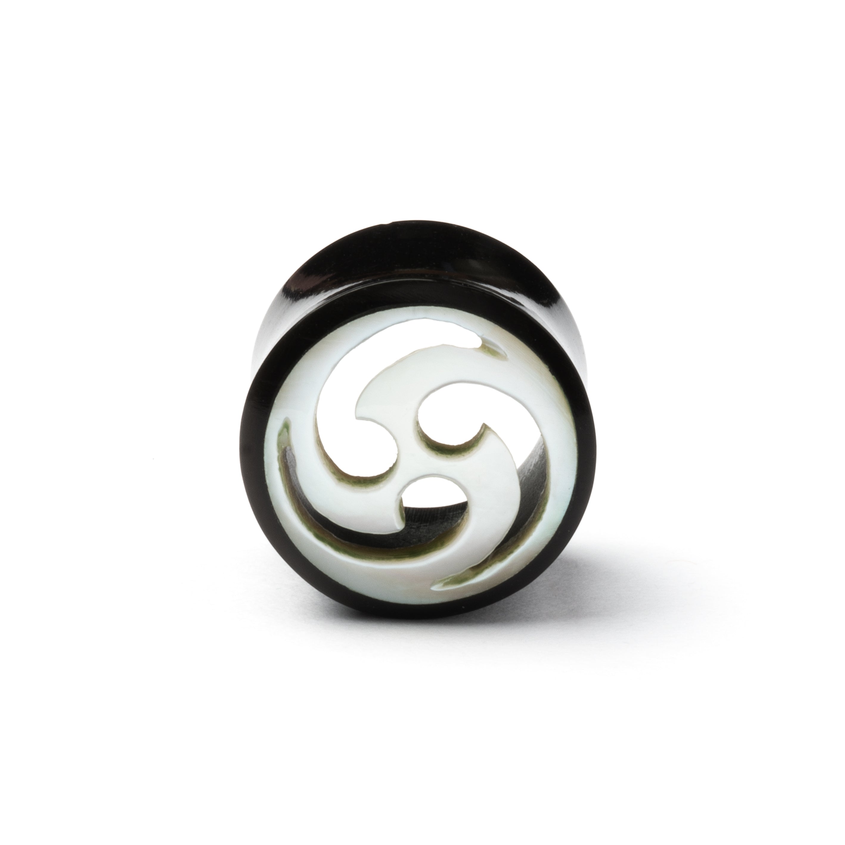 Tomoe Horn And Mother Of Pearl Flesh Tunnel