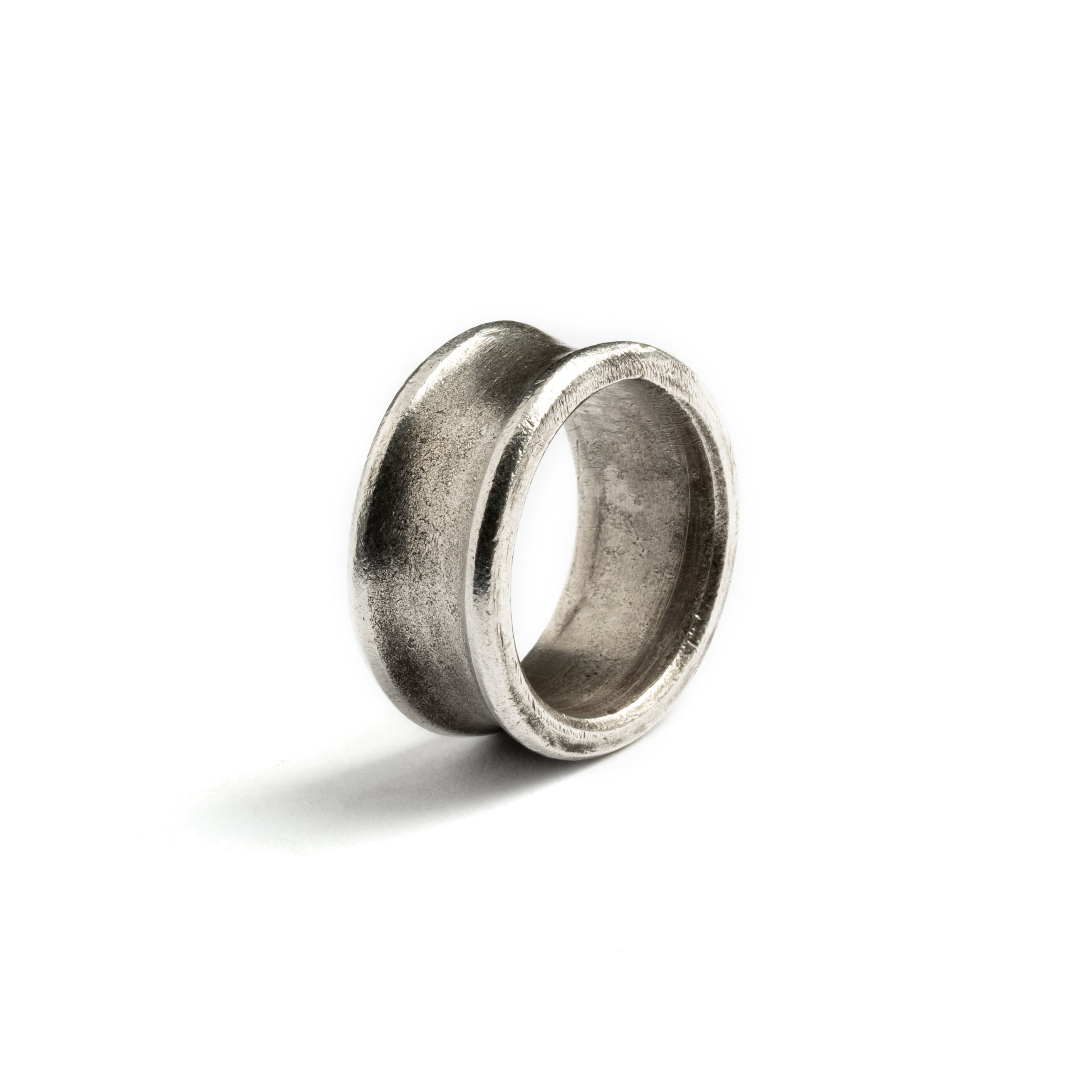 Rampa Silver Ring side view