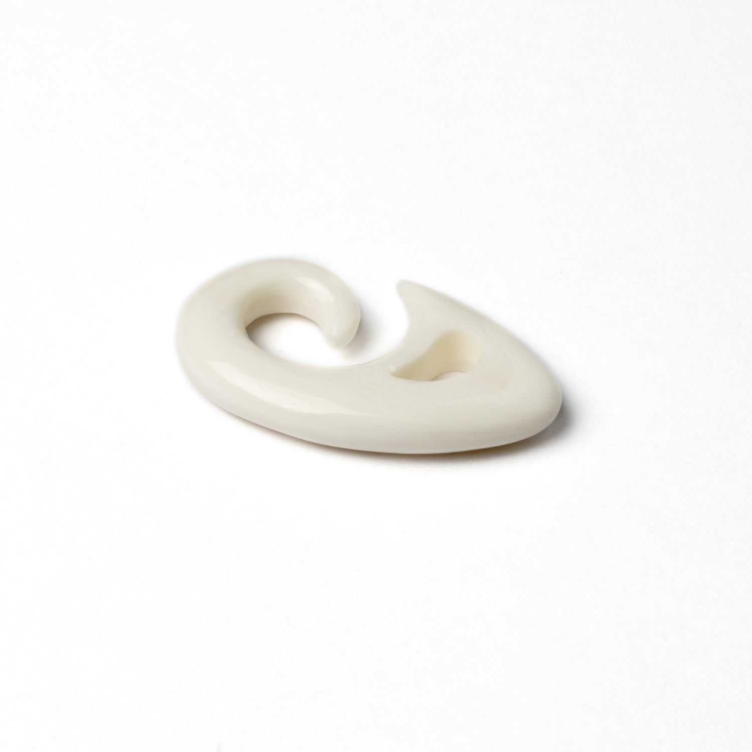 Spiralling Top Triangular Ear Stretchers - Bone