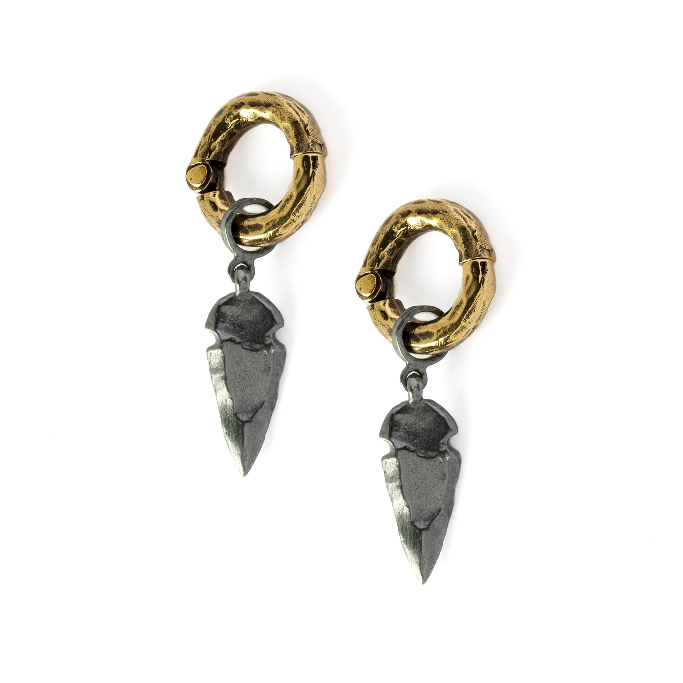 Cerceaux dorés avec cintres à pointe de flèche en argent noir