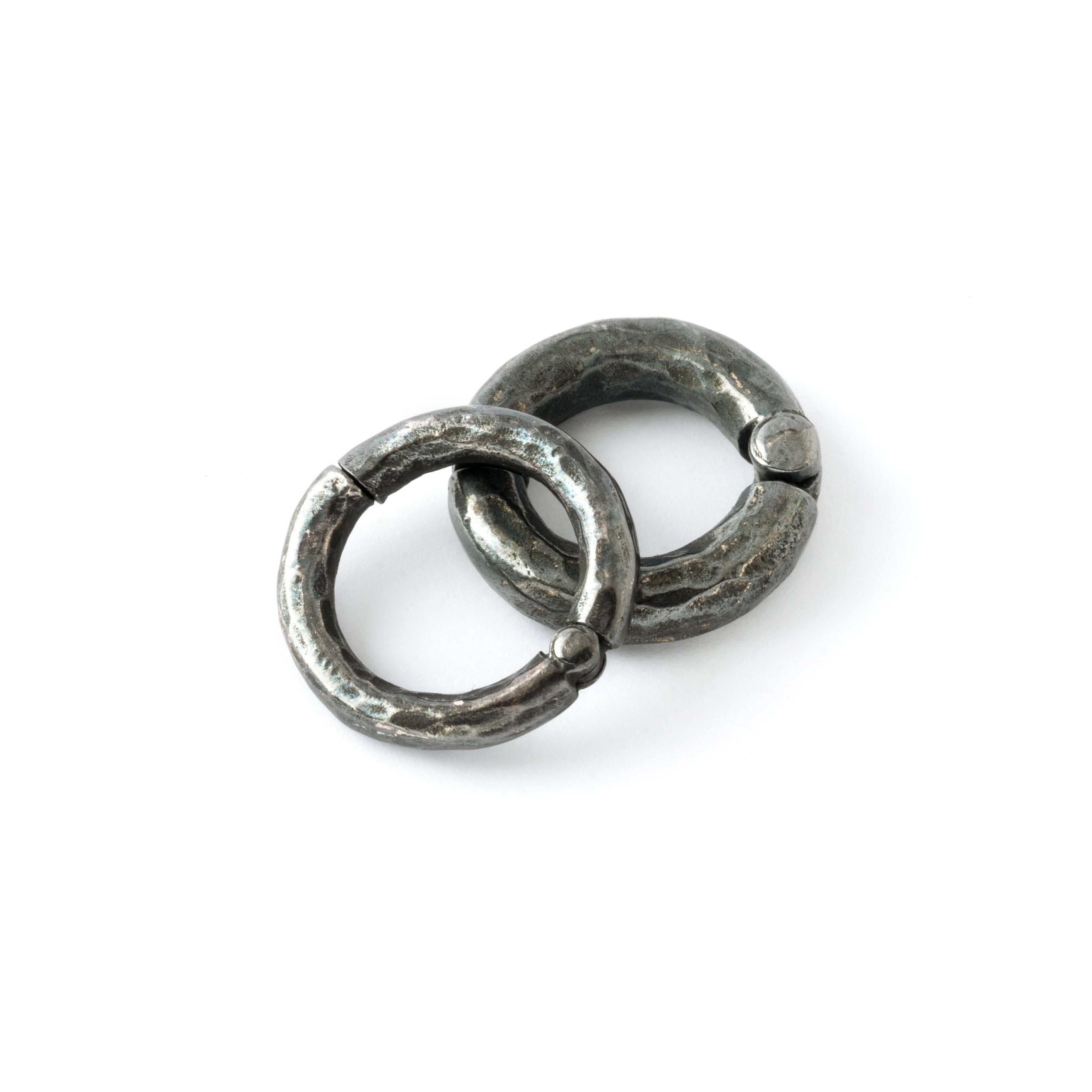 3mm & 4mm hammered black Silver hoop hangers side view