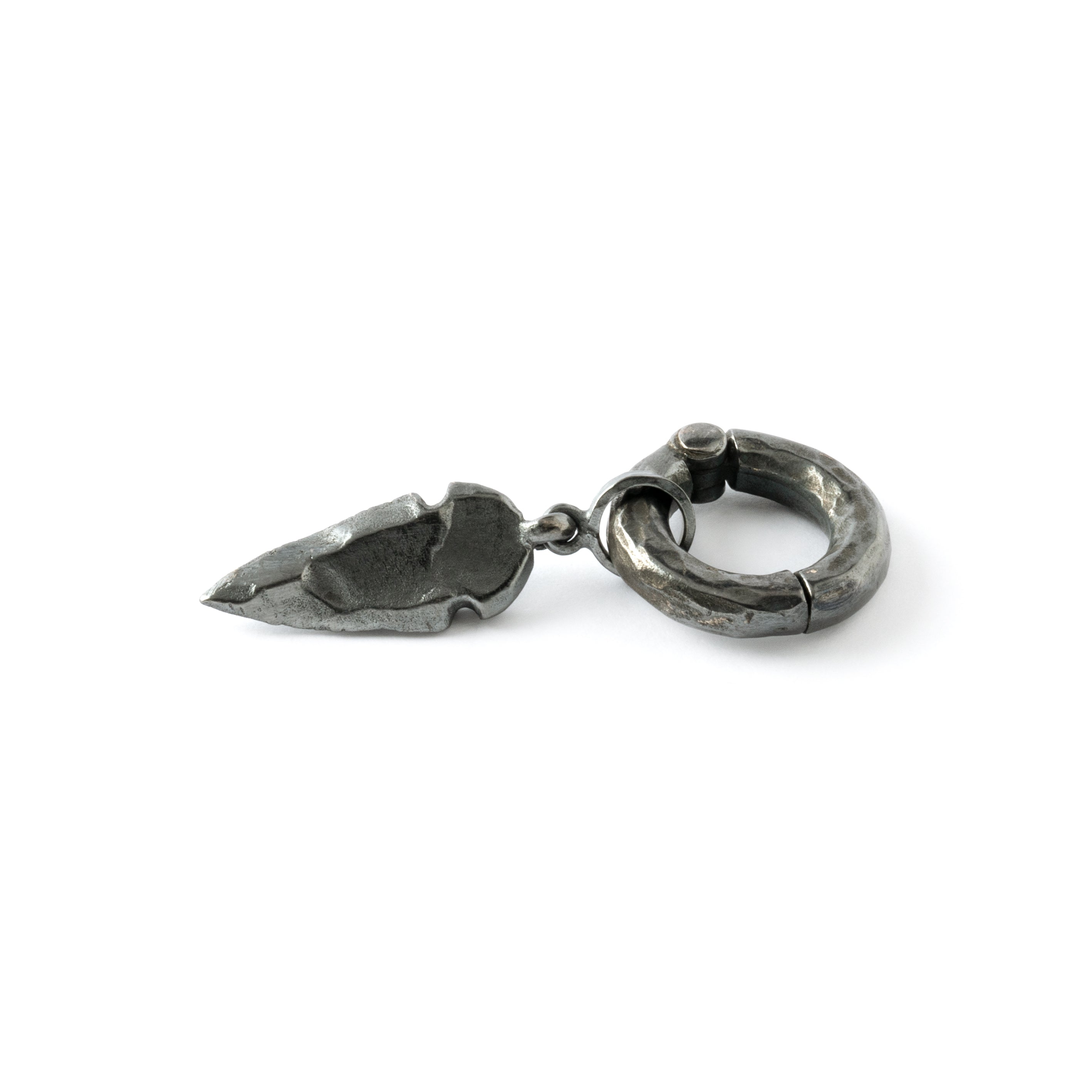 4mm black silver arrowhead hangers side view