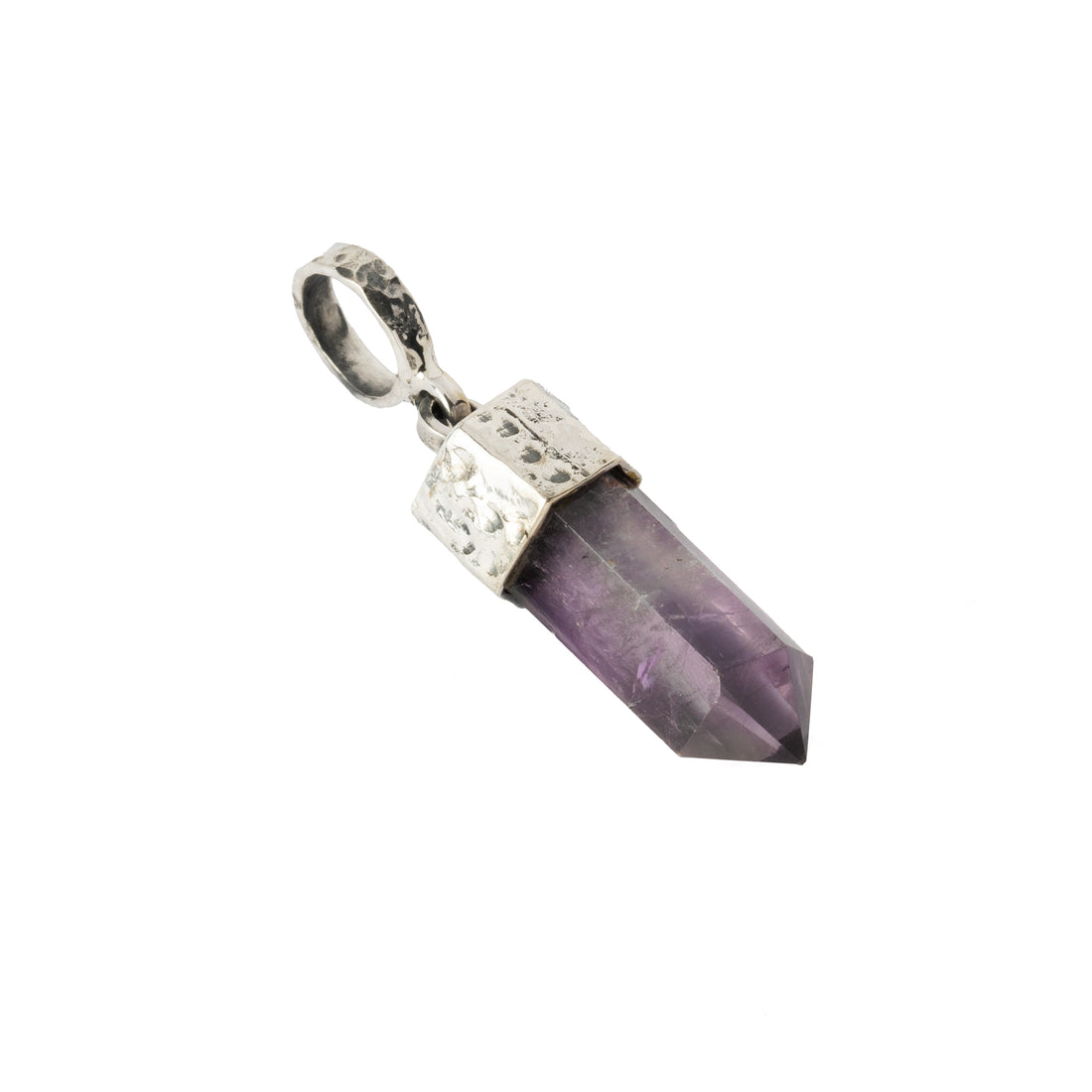 Pendentif à quartz en cristal d’argent martelé 