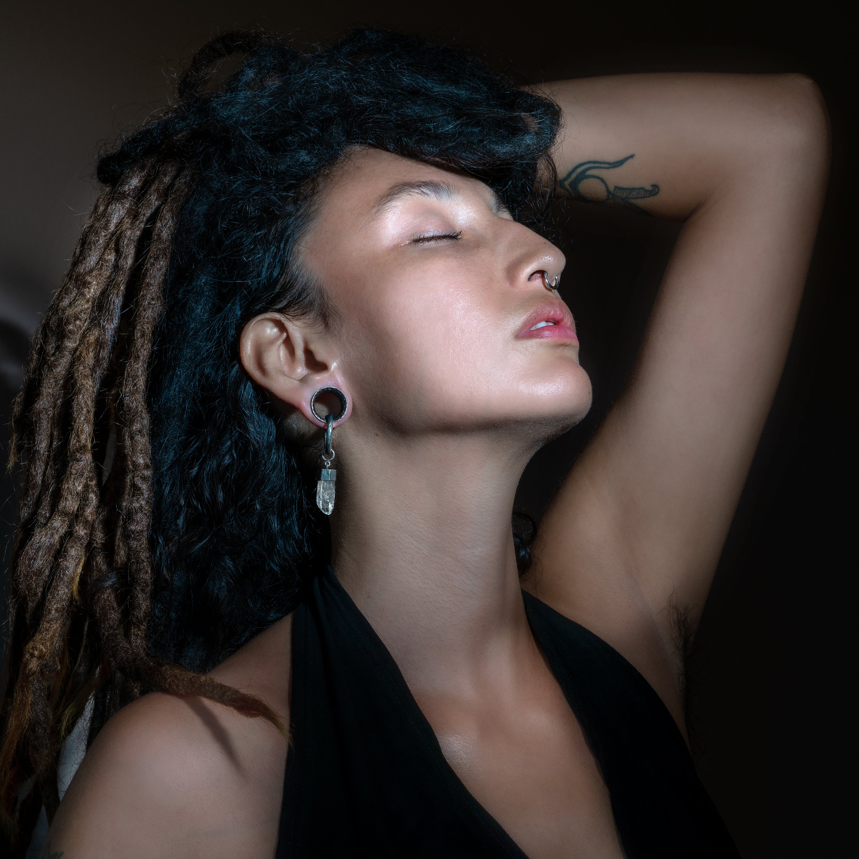 Hammered Seamless Hoop