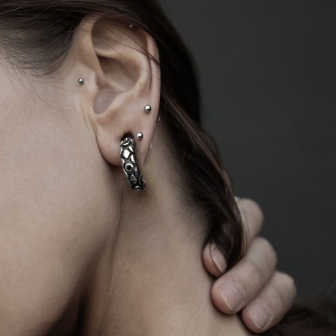 Ashara Silver Clicker Ring with Black Spinel