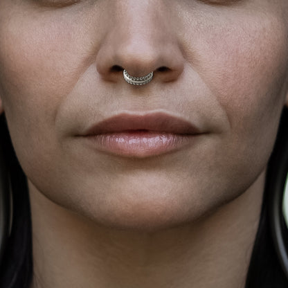 model wearing Didi Clicker Ring