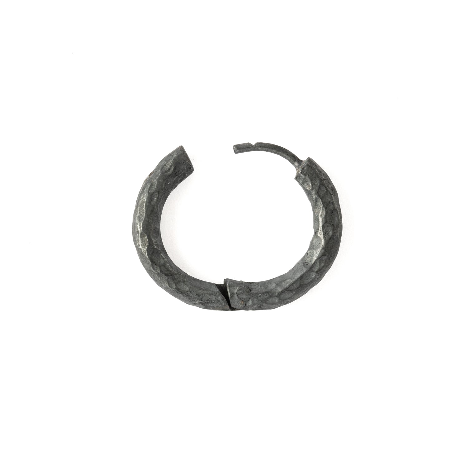 Hammered Black Silver Clicker Hoops closure view