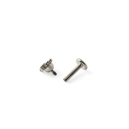Venus surgical steel internally threaded Labret open mode view