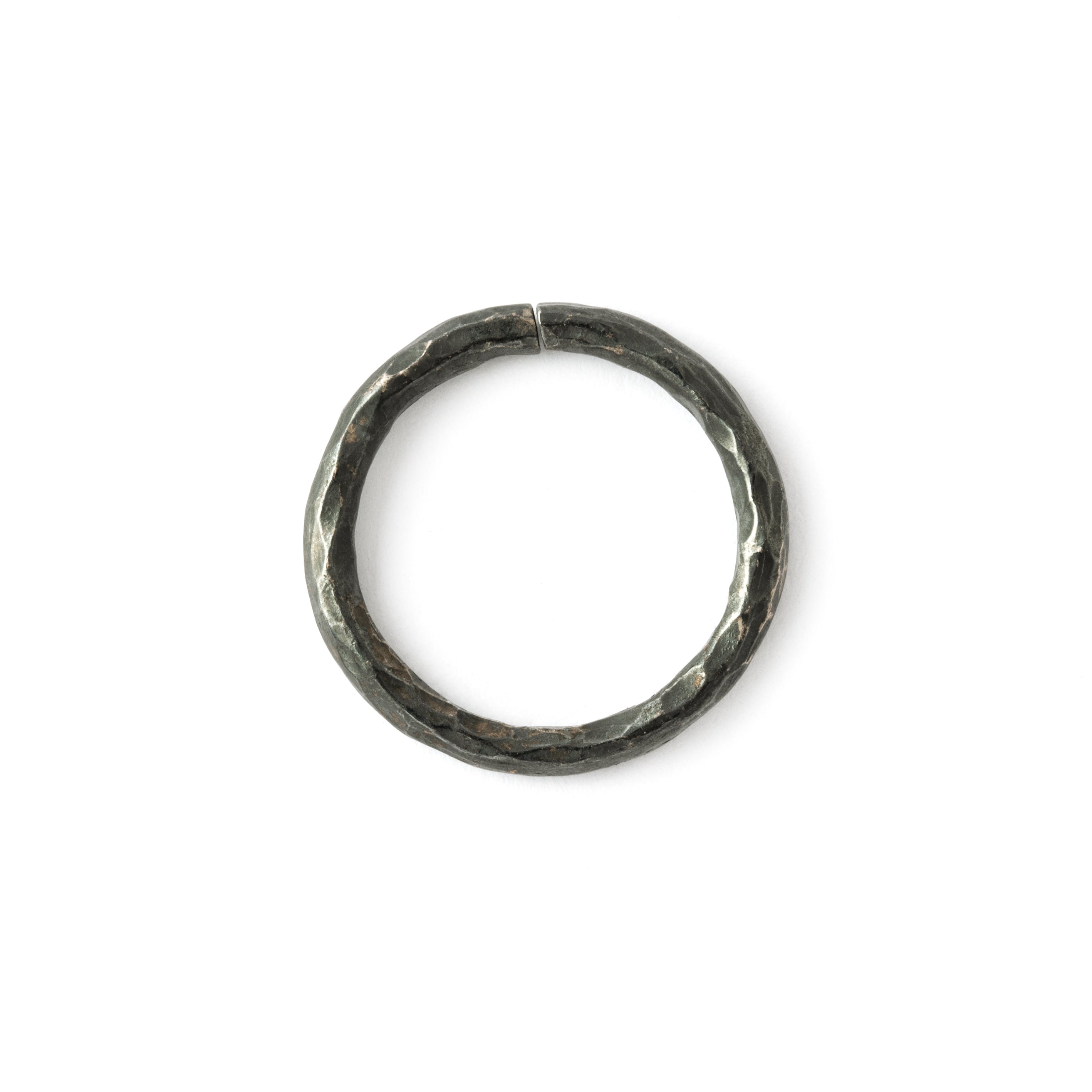 Hammered Black Silver Seamless Ring
